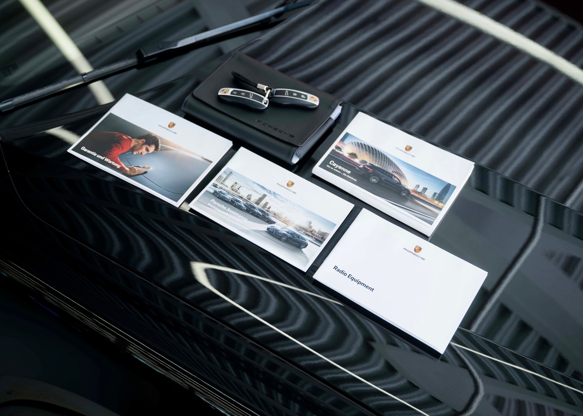 PORSCHE Cayenne Turbo Coupé (2nd hand, full Porsche history)-image-31