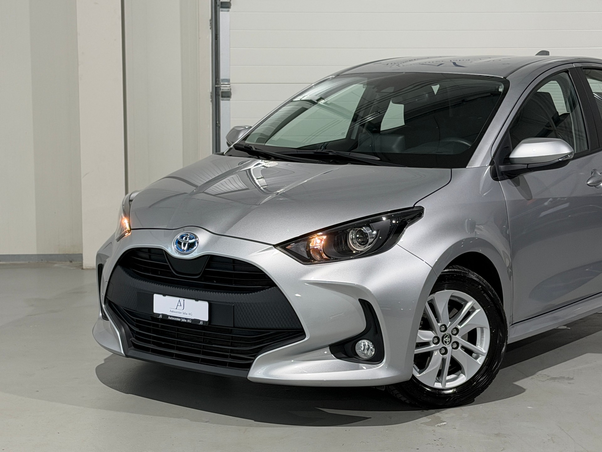 TOYOTA Yaris 1.5 Trend e-CVT (CH) inkl. Toyota Garantie-image-1