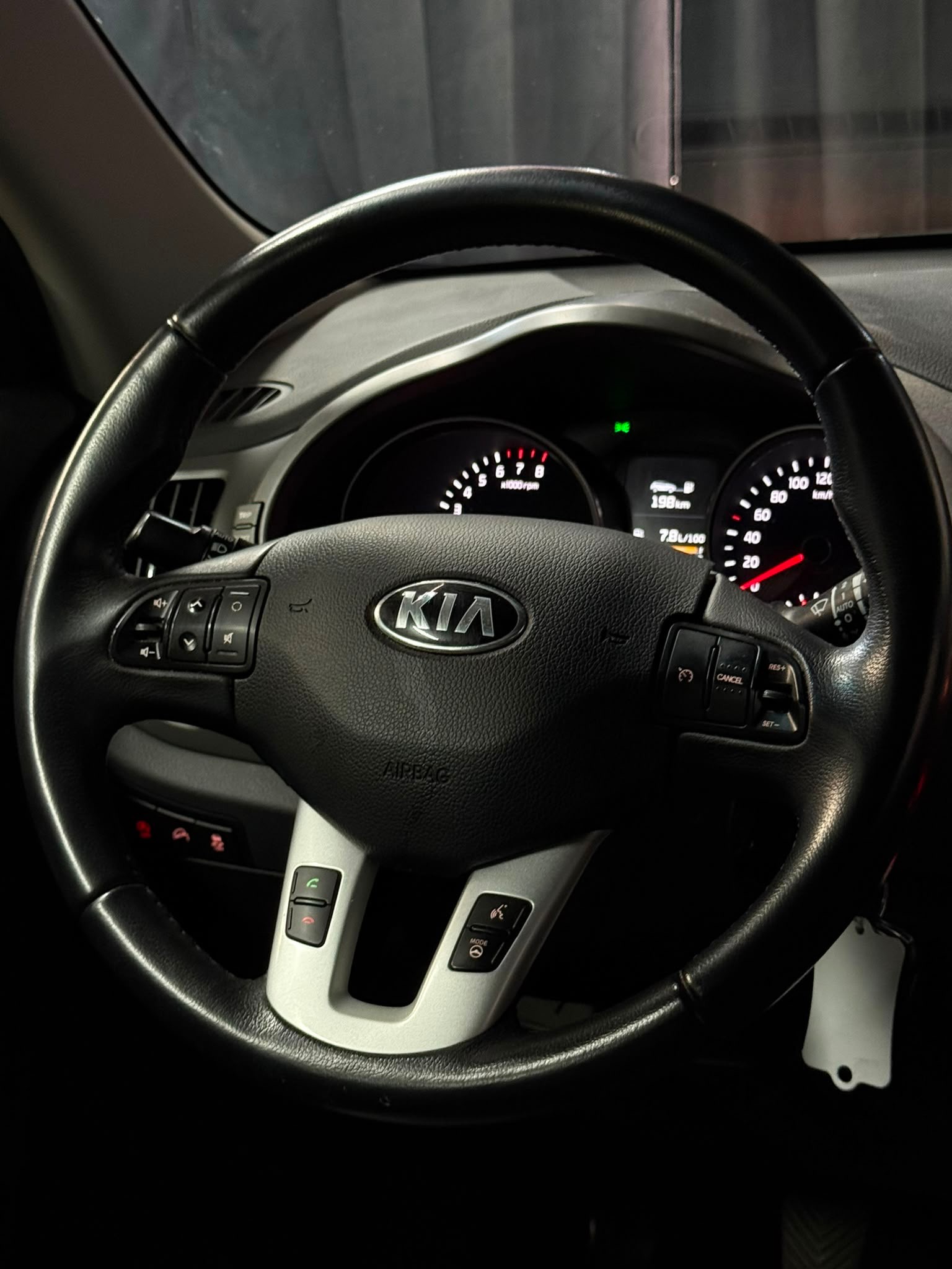 KIA Sportage 1.6 GDi Swiss Eco Edition-image-11