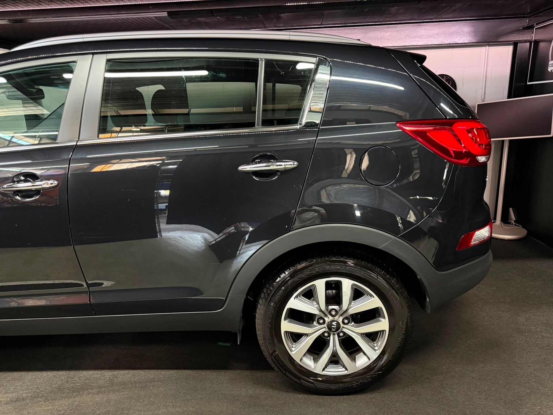KIA Sportage 1.6 GDi Swiss Eco Edition-image-8