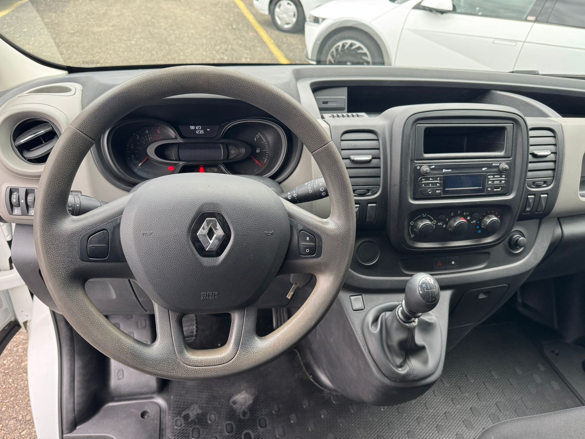 RENAULT Trafic dCi120 2.9 Busin. L2-image-2