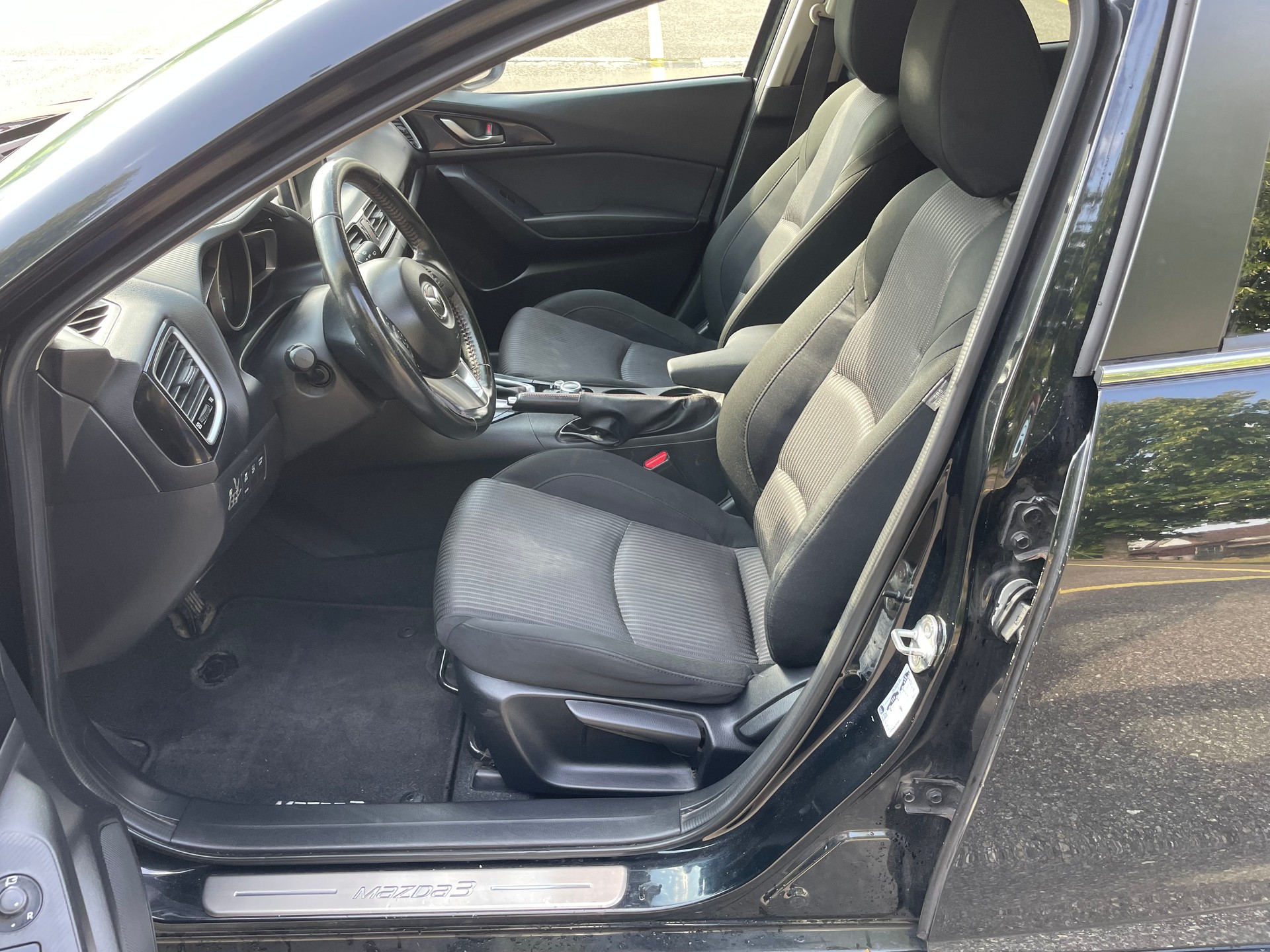 MAZDA 3 2.2 16V CD Revolution Activematic-image-10