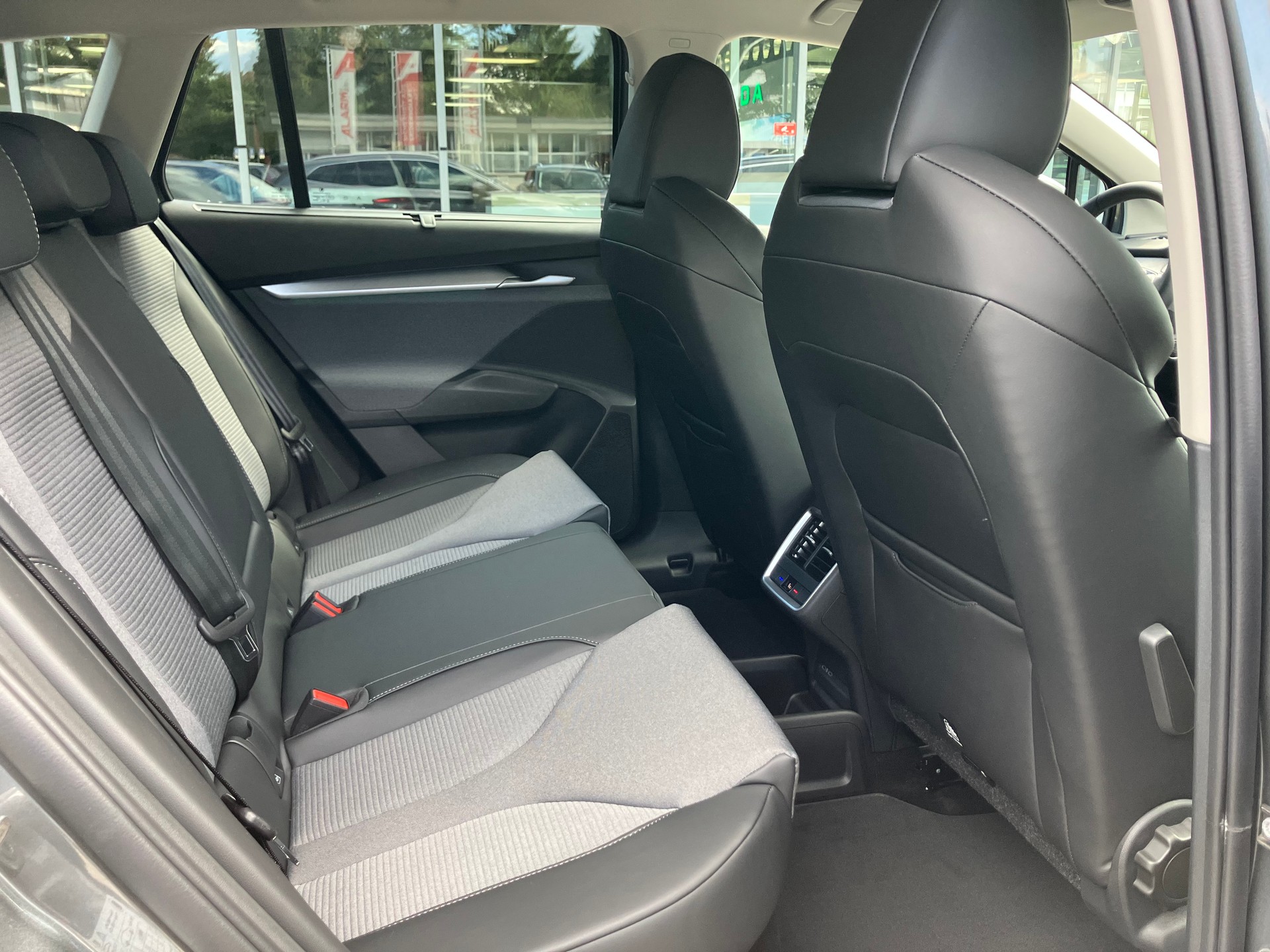 SKODA Enyaq 85x Dynamic 4x4-image-7