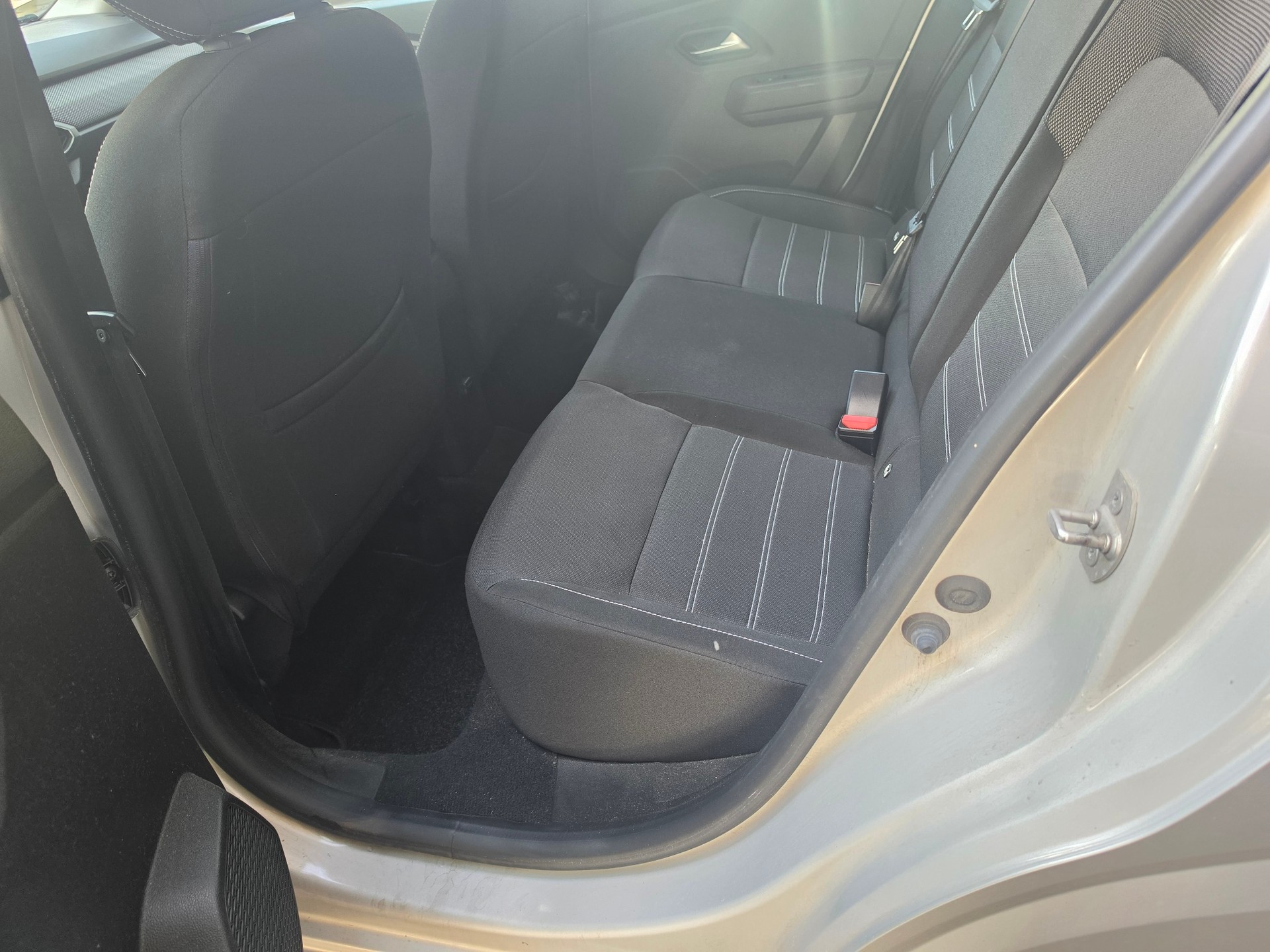 DACIA Sandero TCe 90 Expression CVT-image-6