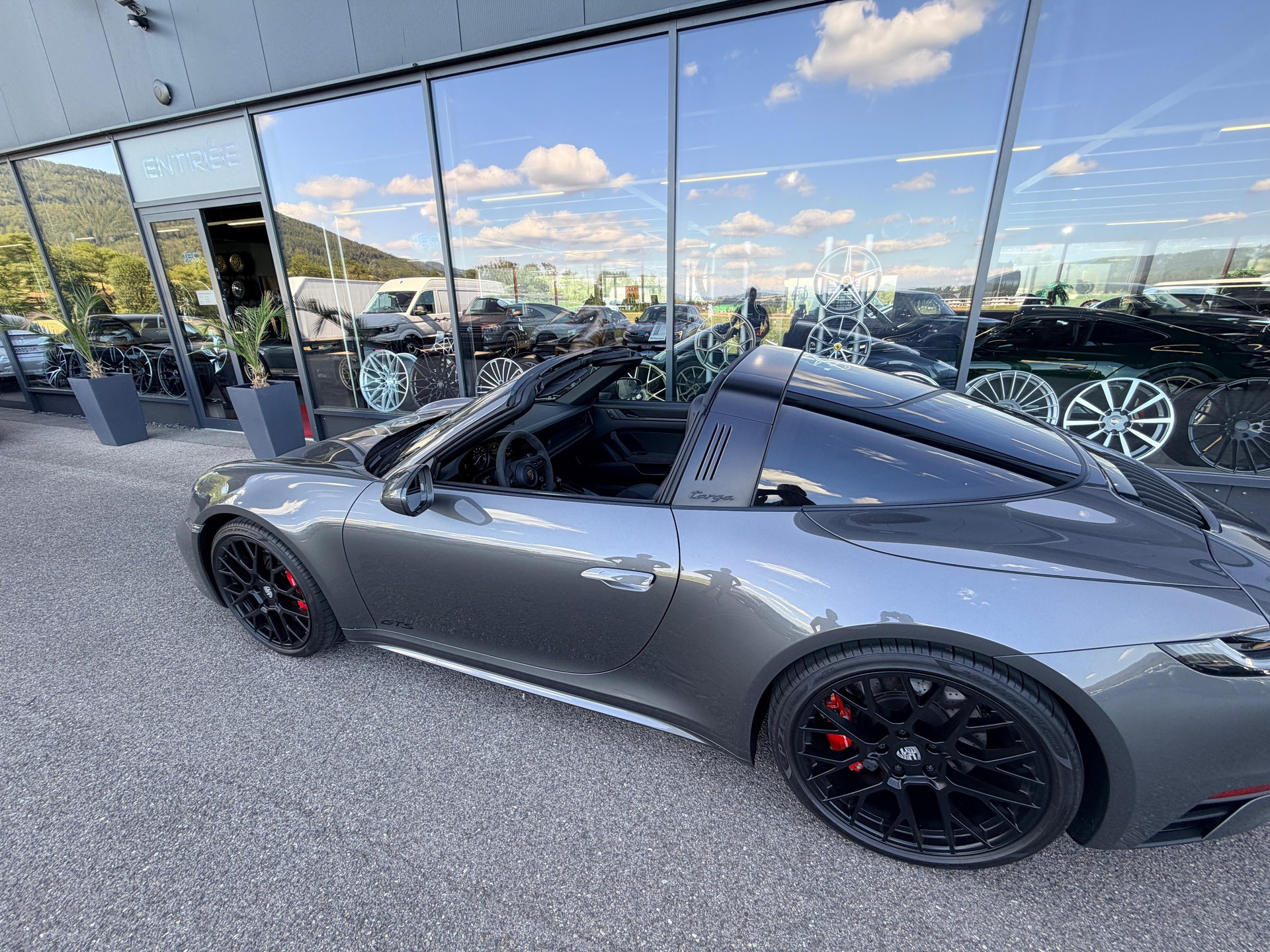PORSCHE 911 Targa 4 GTS PDK-image-9