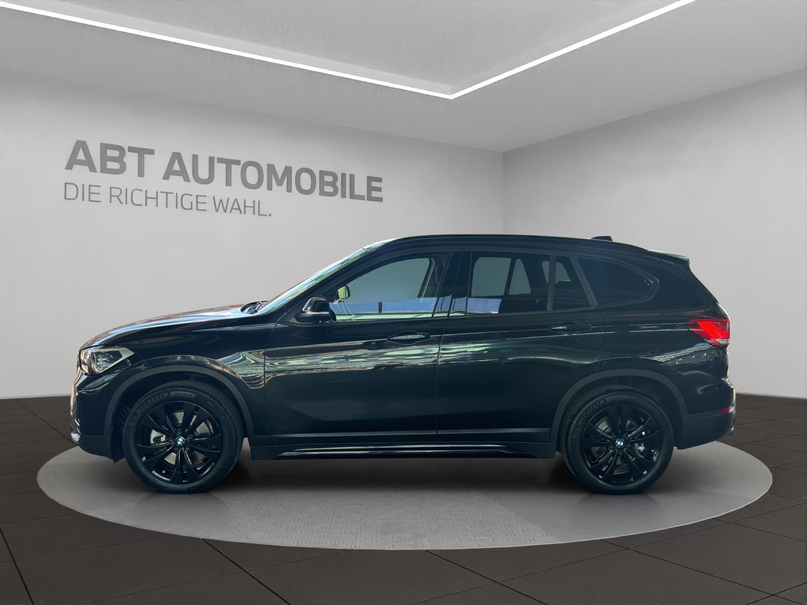 BMW X1 20i xDrive-showroom-element-2