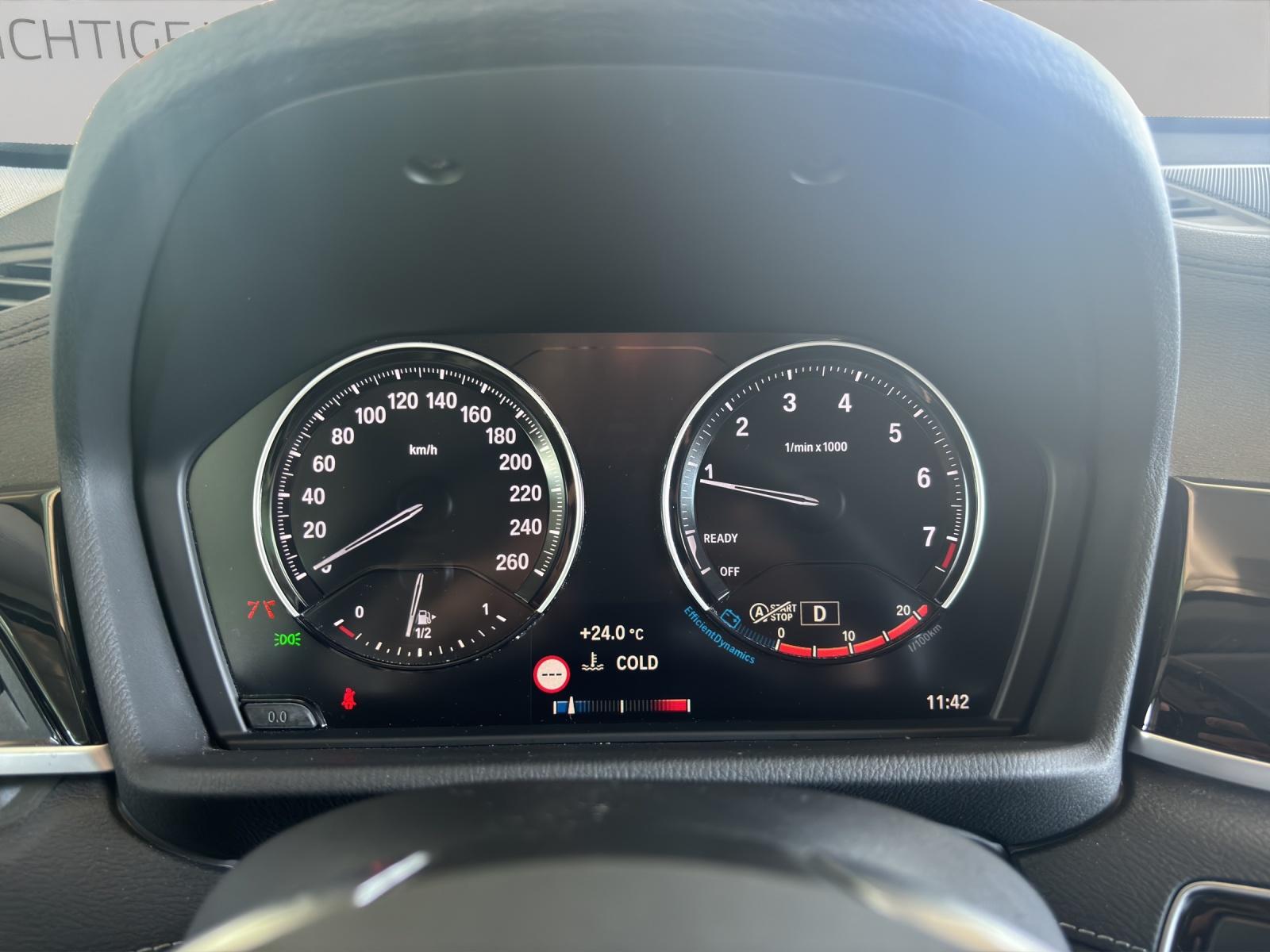 BMW X1 20i xDrive-image-10