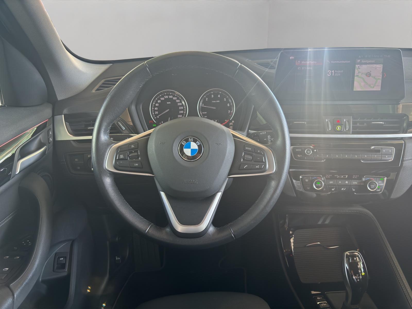 BMW X1 20i xDrive-image-6