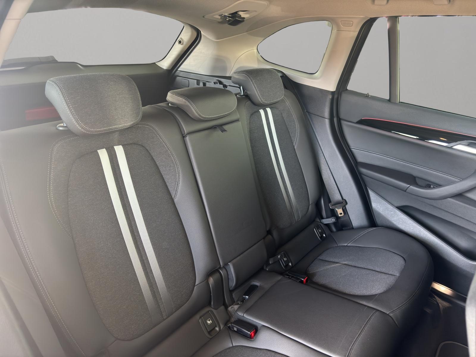 BMW X1 20i xDrive-image-20