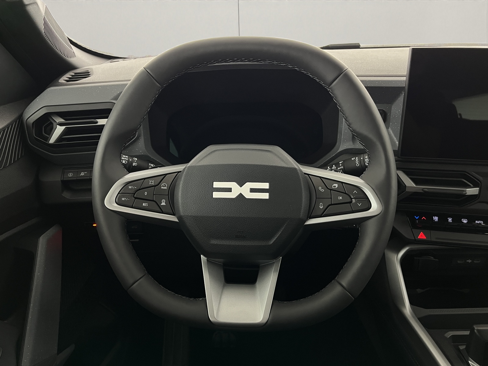 DACIA Bigster 1.2 Hybrid Journey 4WD-image-9
