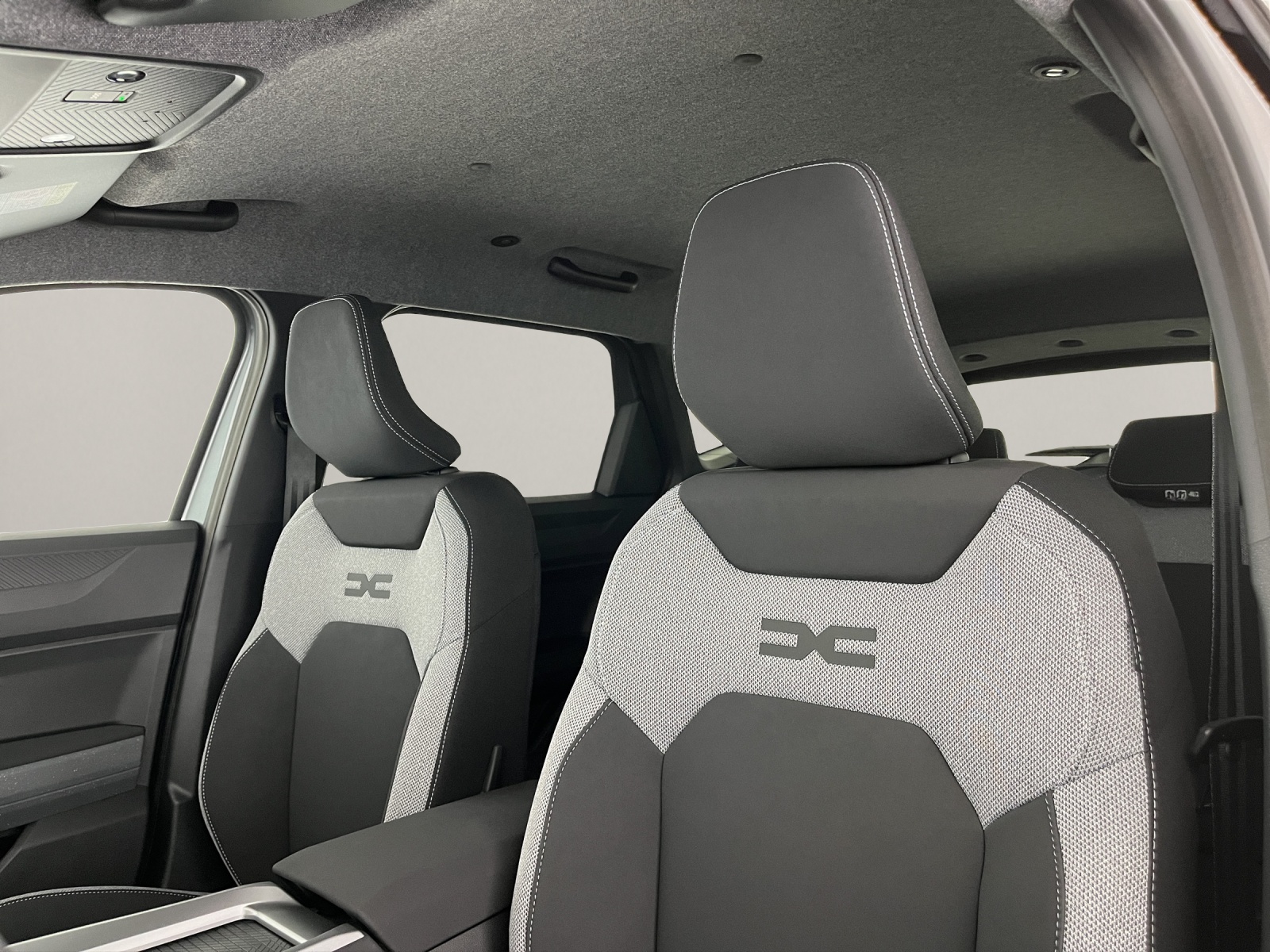 DACIA Bigster 1.2 Hybrid Journey 4WD-image-14