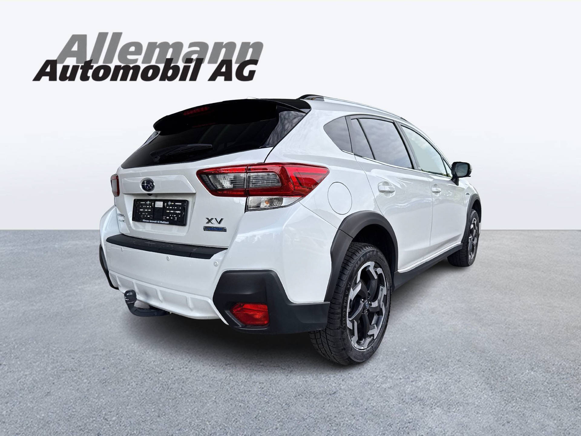 SUBARU XV 2.0i e-Boxer Swiss Plus-image-5