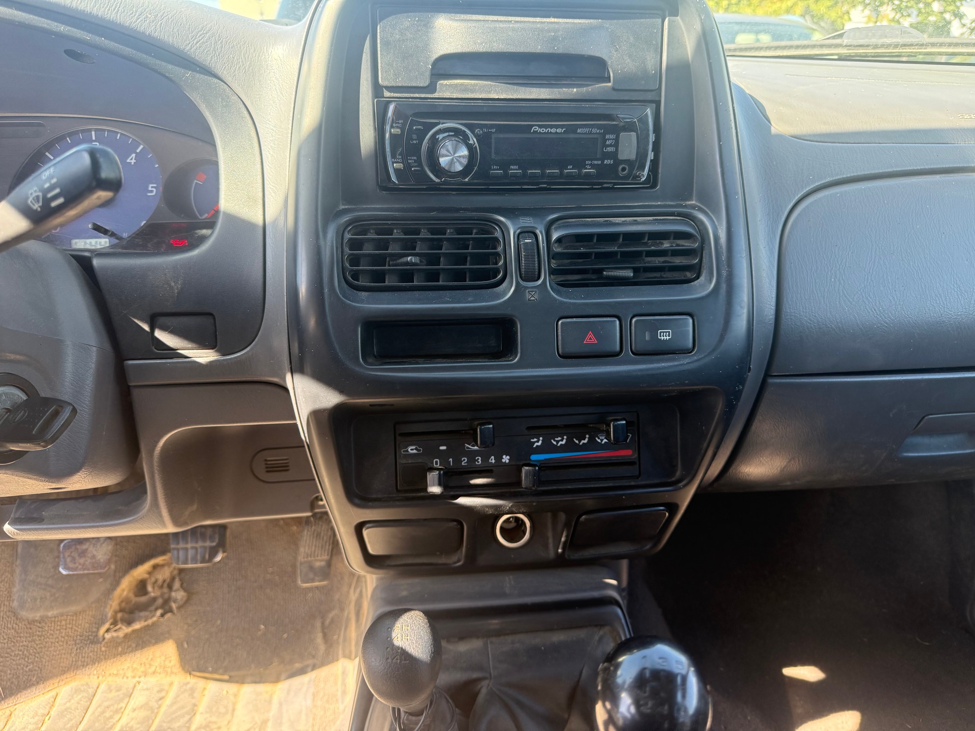 NISSAN Double Cab 2.5 Di 4x4-image-5