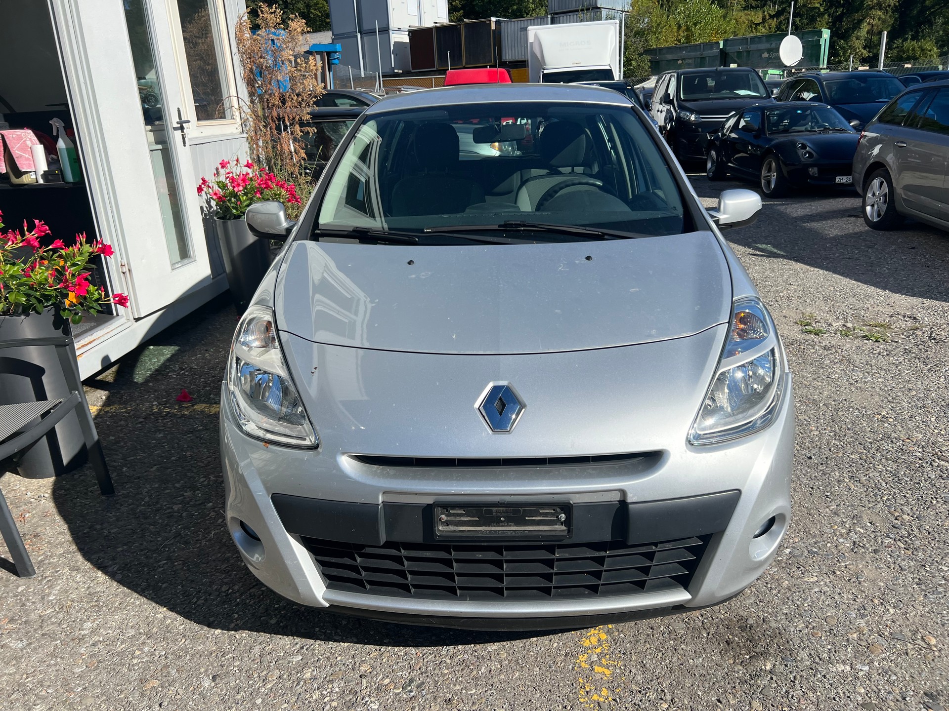 RENAULT Clio 1.2 16V Expression-image-0