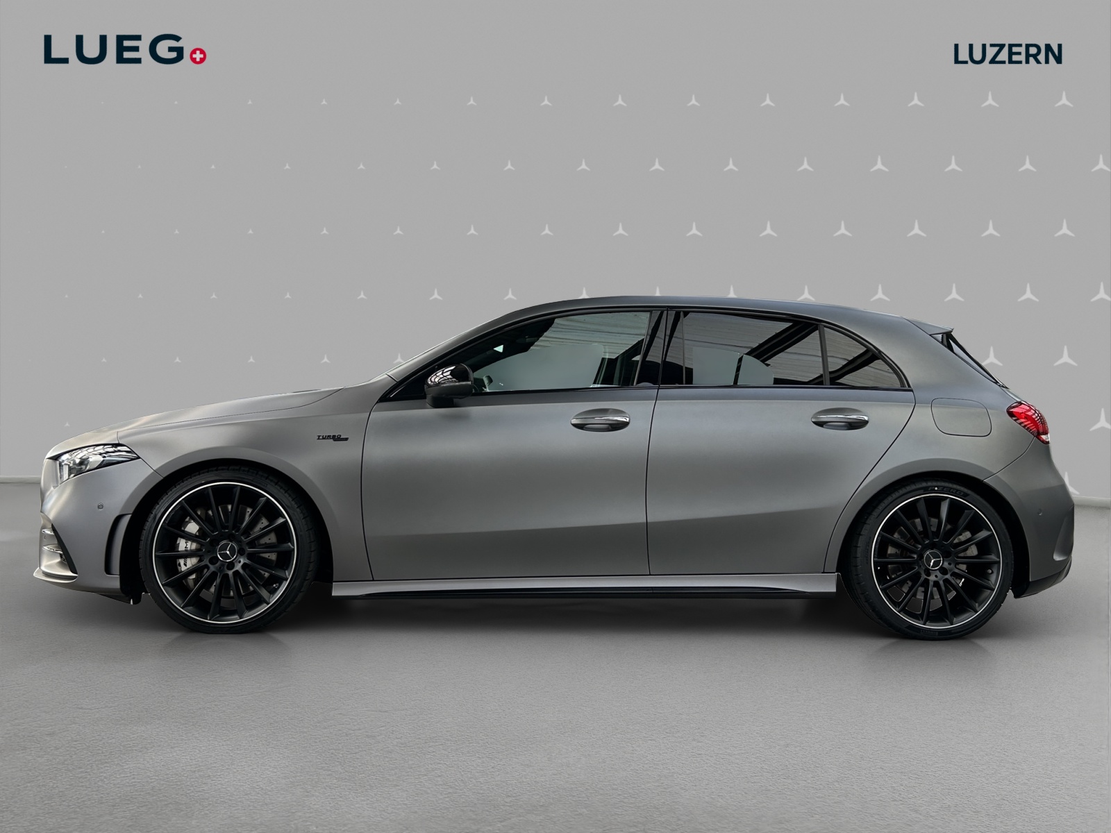 MERCEDES-BENZ A 35 AMG 4Matic Speedshift-image-1