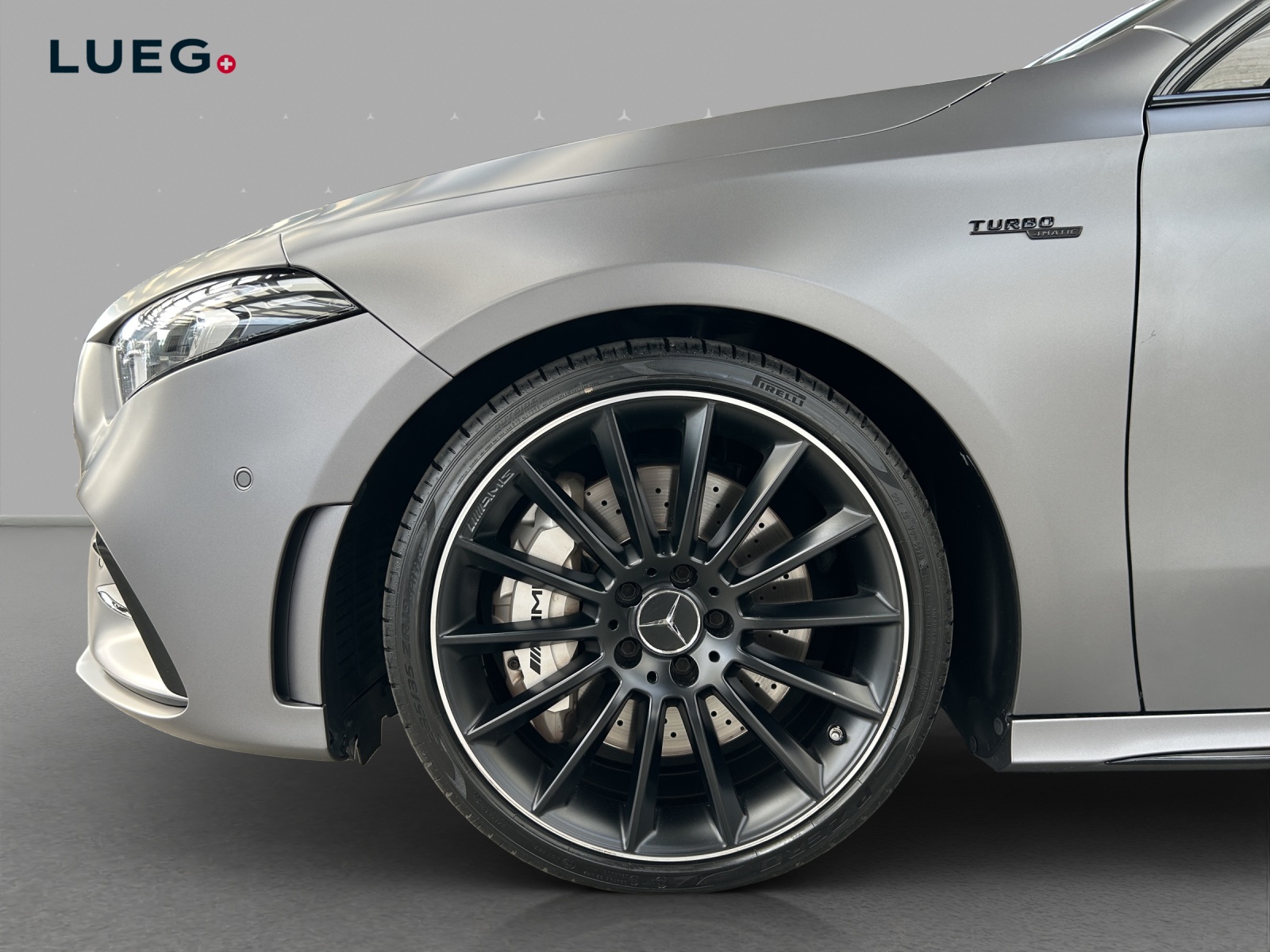 MERCEDES-BENZ A 35 AMG 4Matic Speedshift-image-6