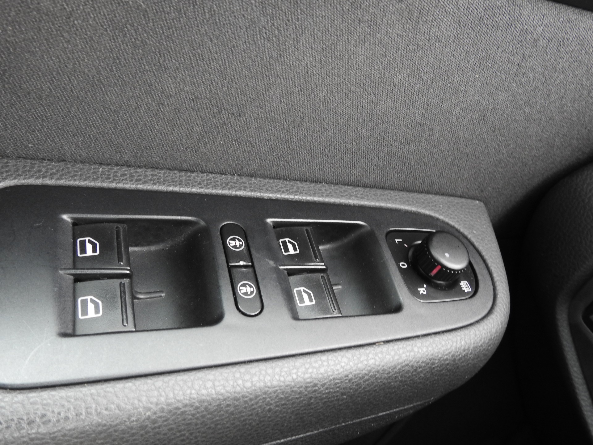 VW Sharan 2.0 TDI BMT Style 4Motion-image-28