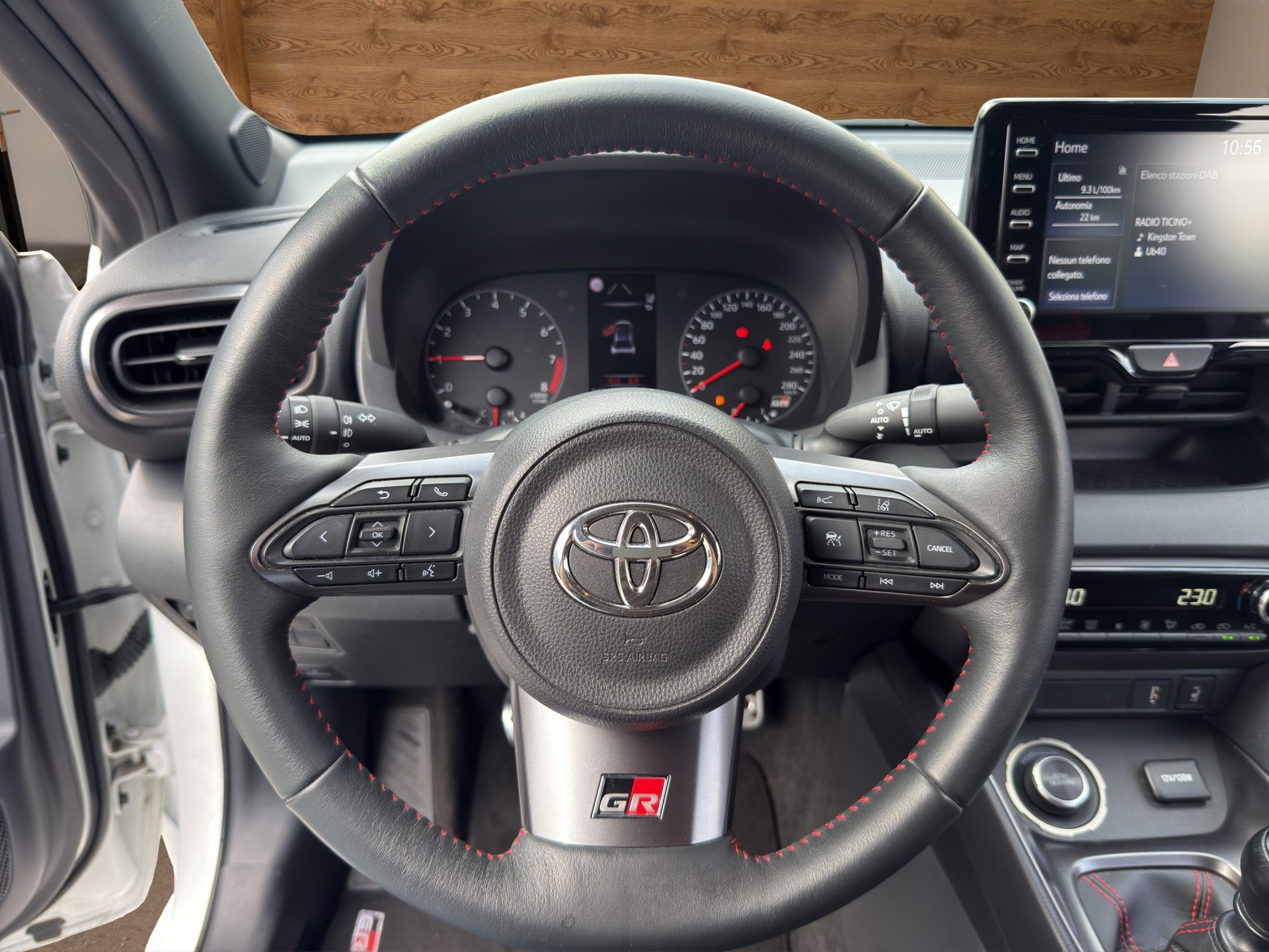 TOYOTA Yaris 1.6 GR Sport-image-9
