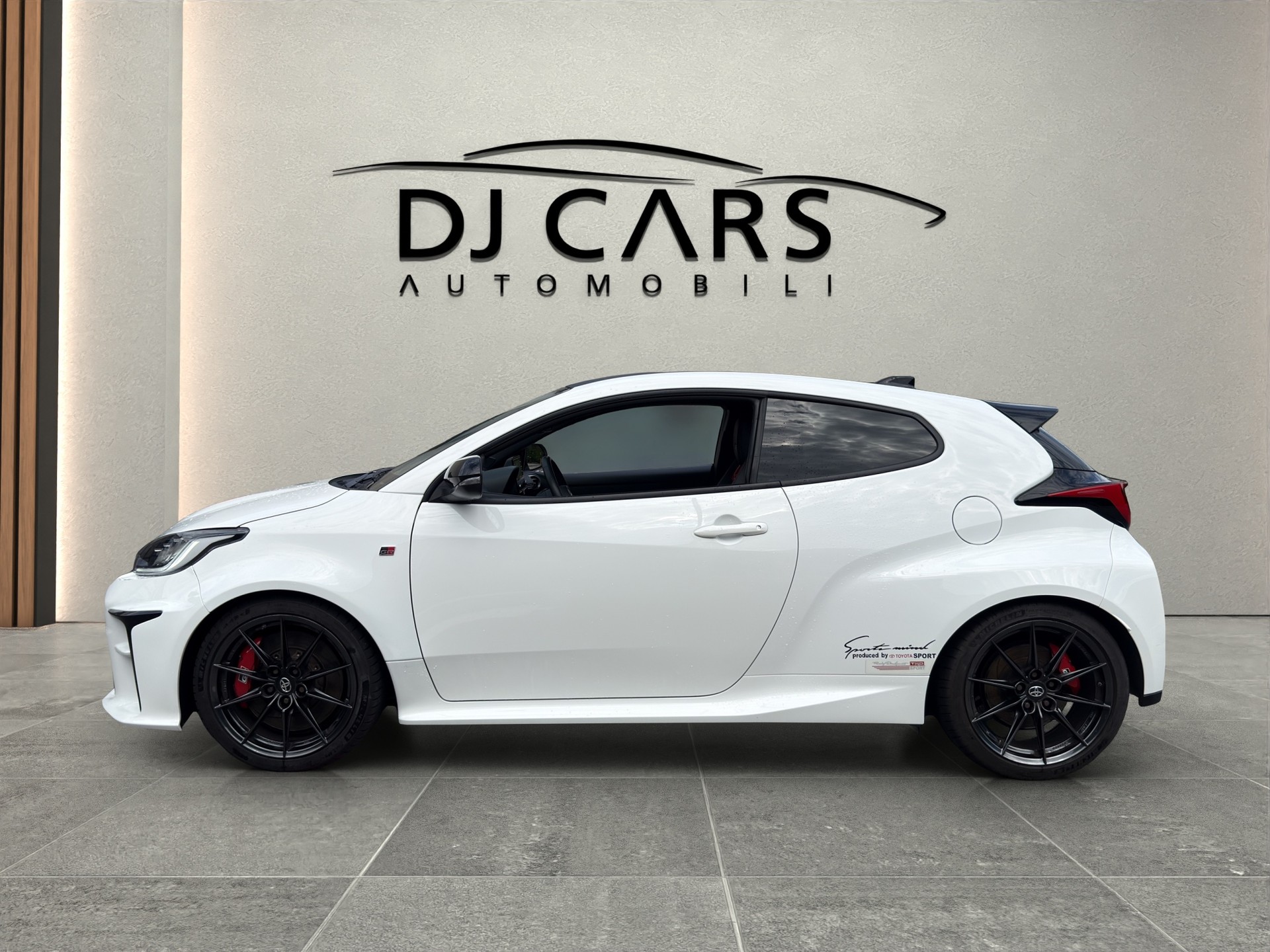 TOYOTA Yaris 1.6 GR Sport-image-3