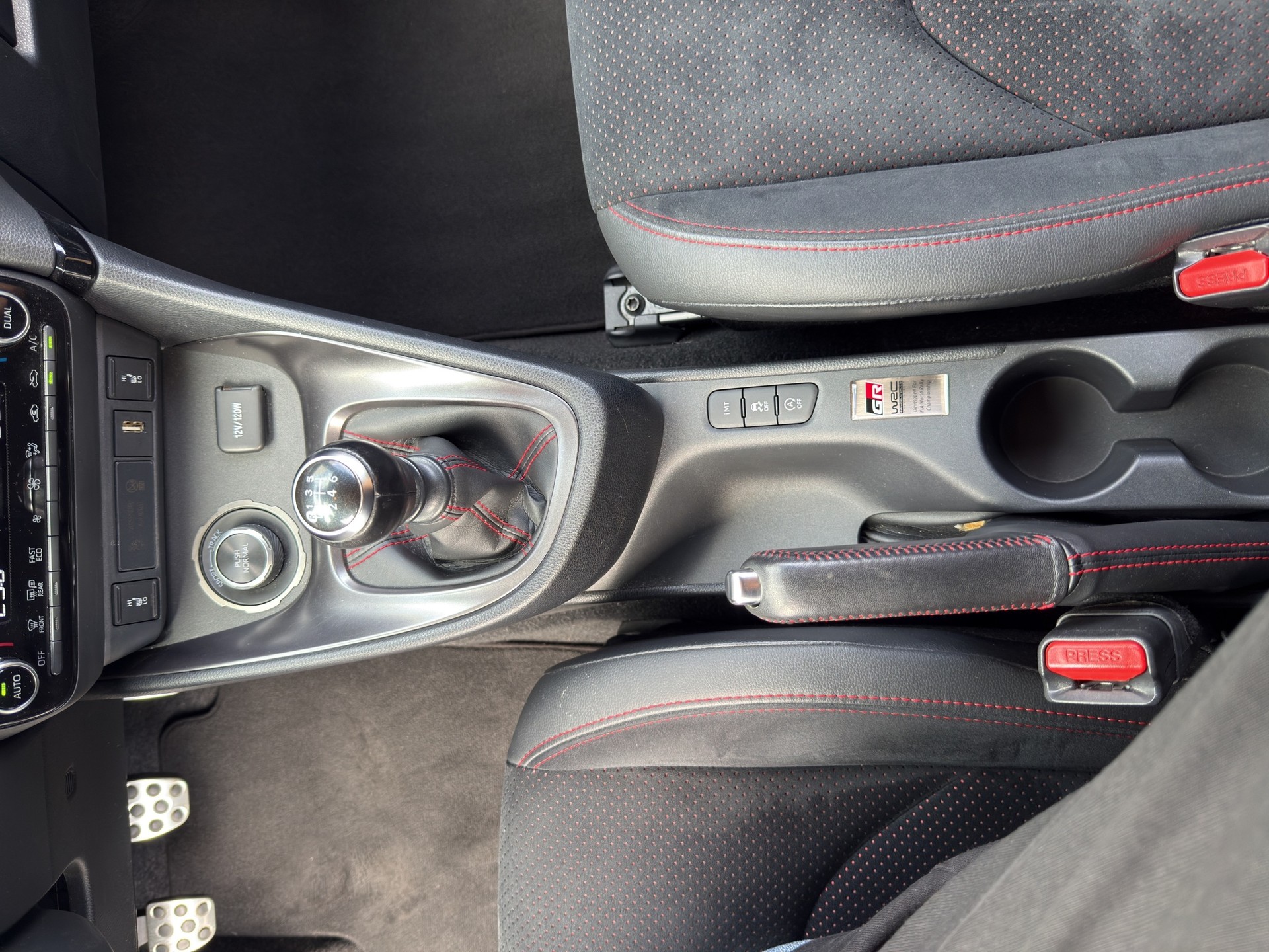 TOYOTA Yaris 1.6 GR Sport-image-10