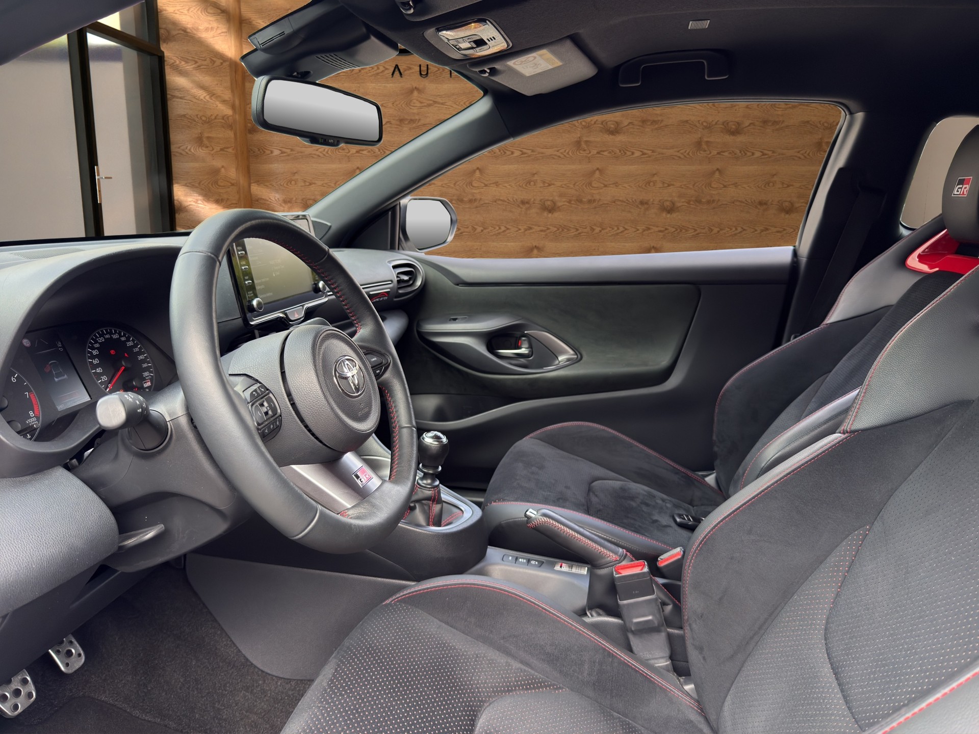 TOYOTA Yaris 1.6 GR Sport-image-8