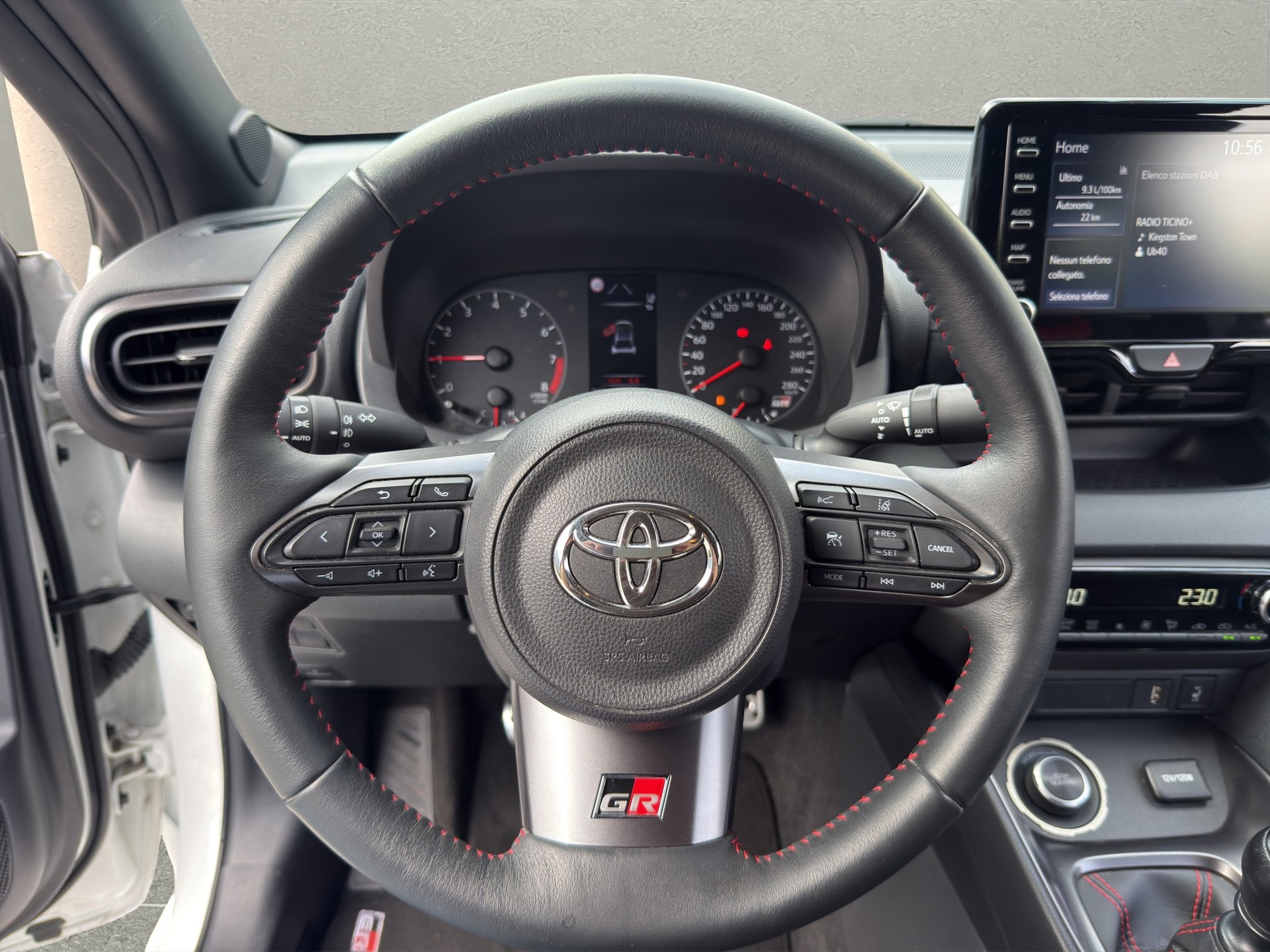 TOYOTA Yaris 1.6 GR Sport-image-8