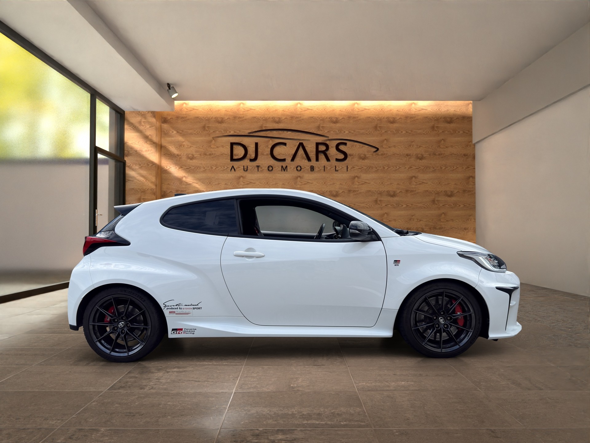 TOYOTA Yaris 1.6 GR Sport-image-4