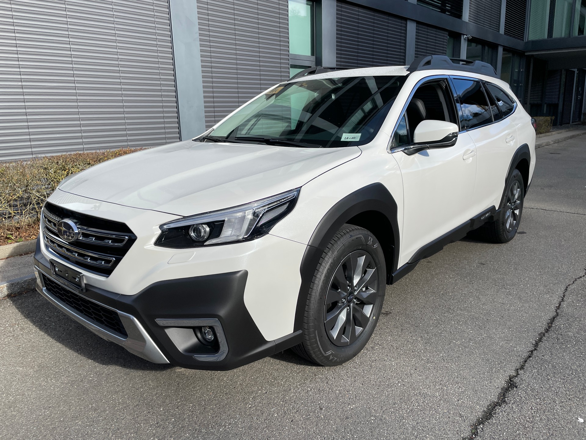 SUBARU Outback 2.5i Luxury AWD Limited-image-0