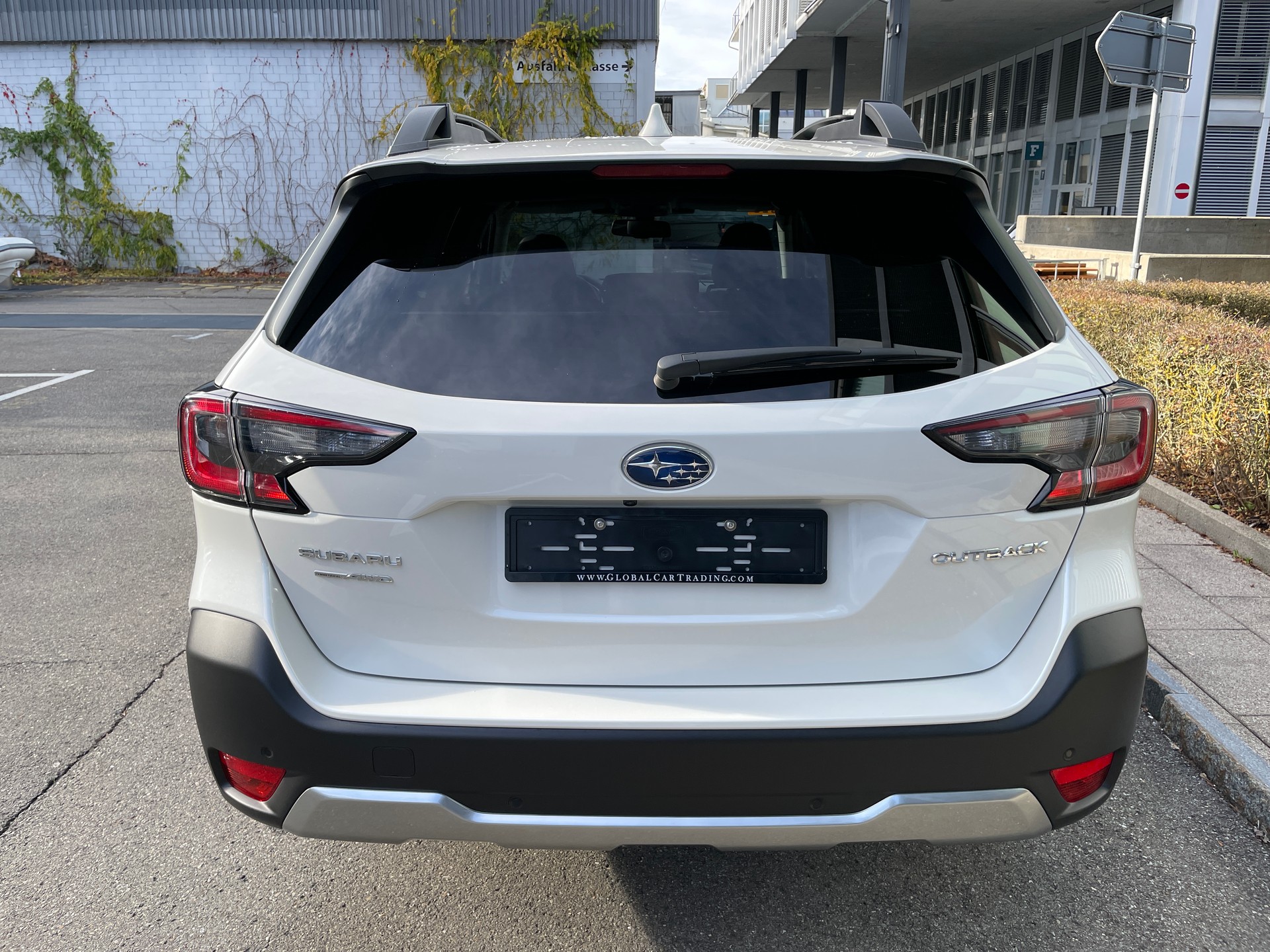 SUBARU Outback 2.5i Luxury AWD Limited-image-3