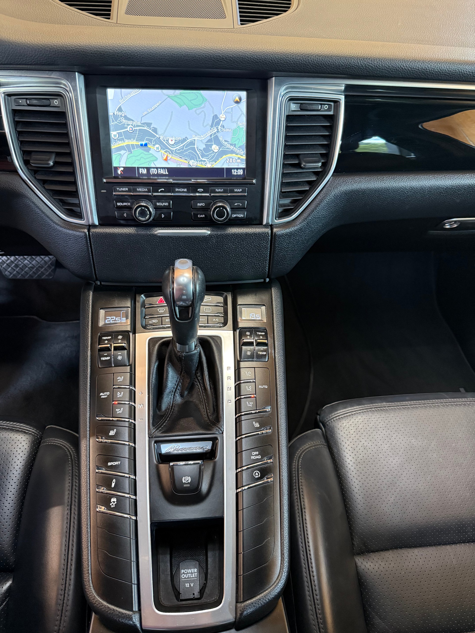 PORSCHE Macan S Diesel PDK-image-11