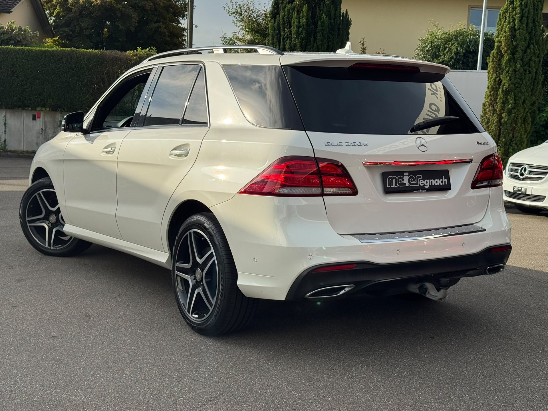 MERCEDES-BENZ GLE 350 d Executive 4Matic 9G-Tronic-image-5