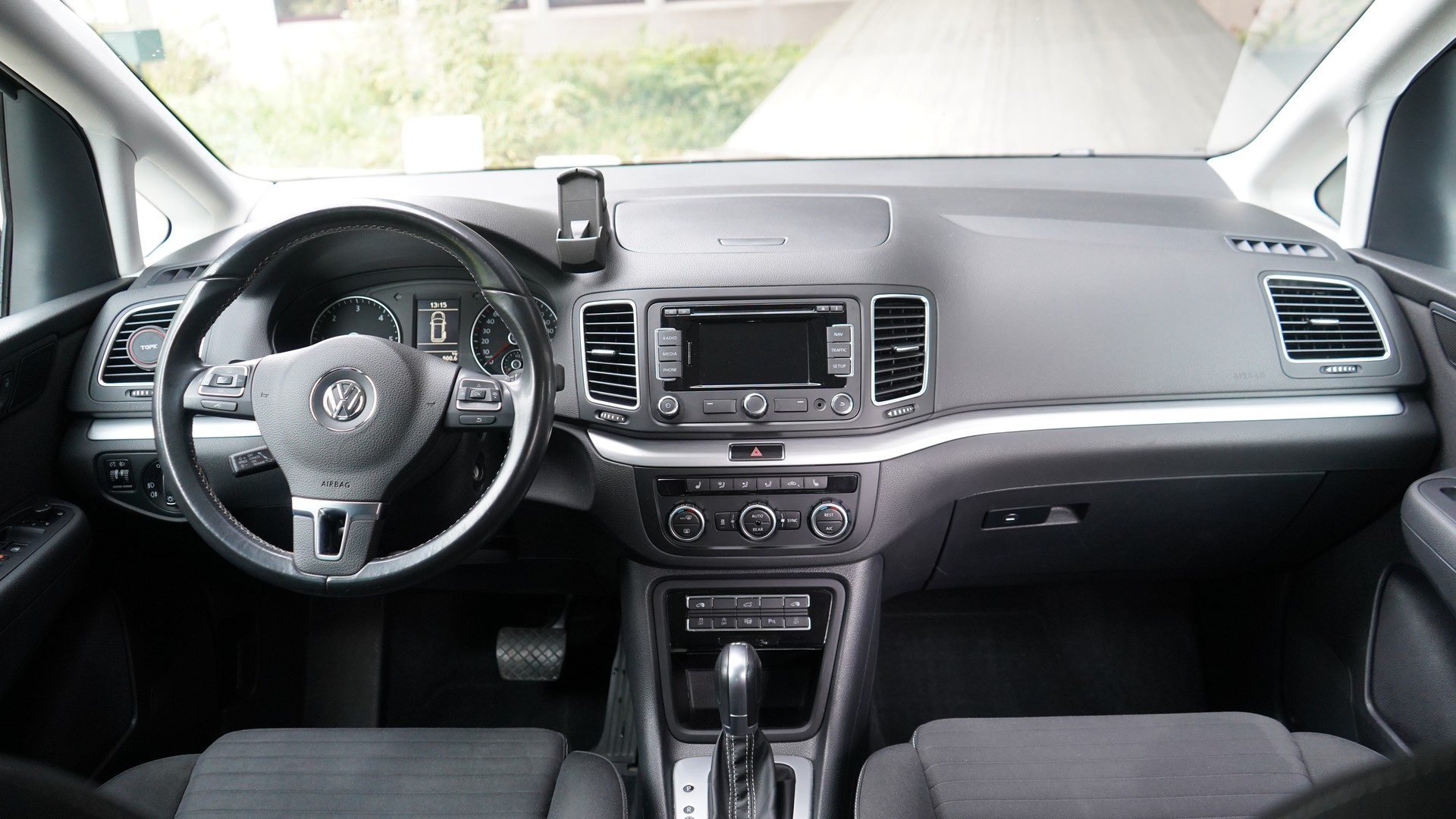 VW Sharan 2.0 TDI 7 Sitze-image-9