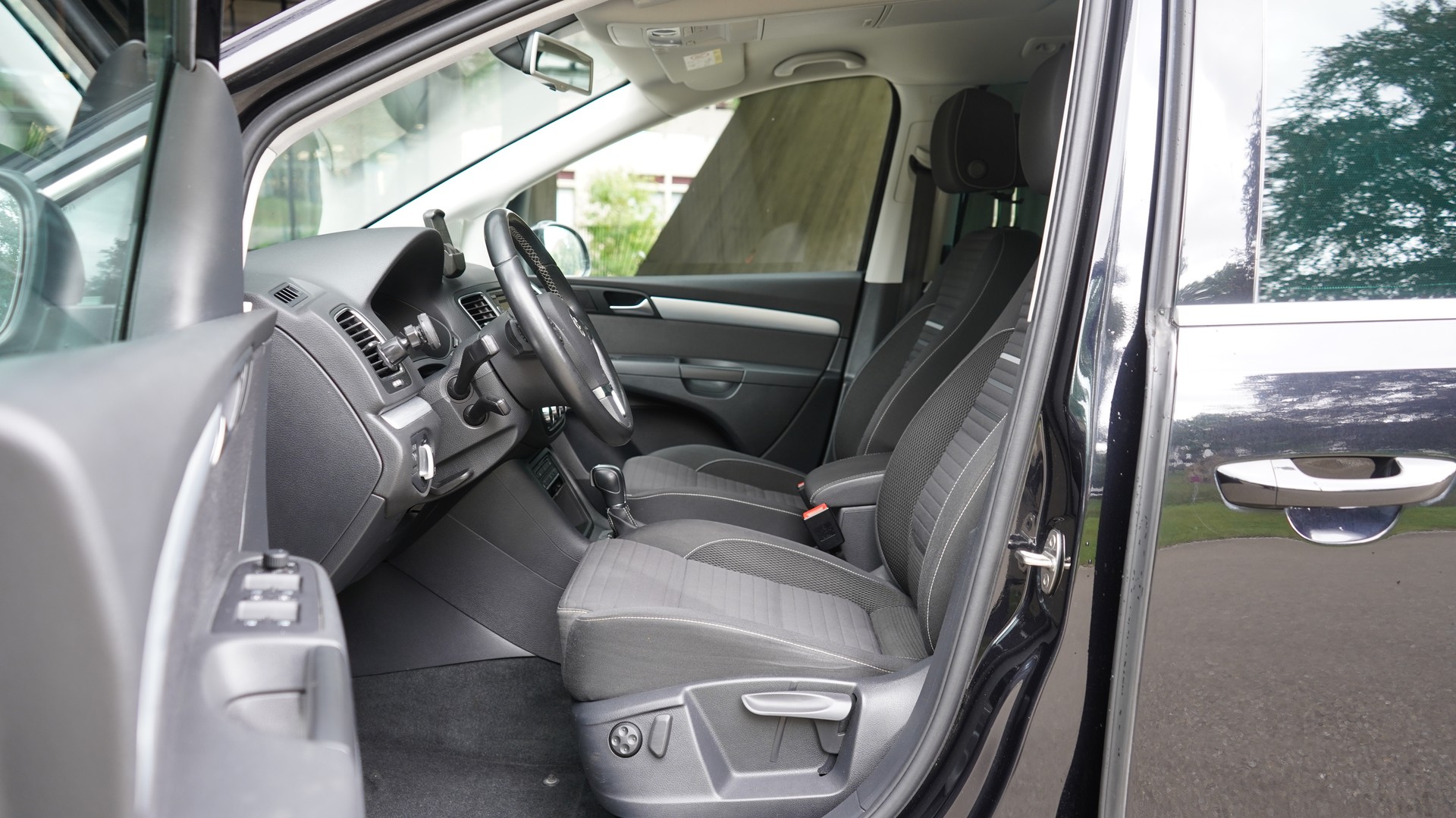 VW Sharan 2.0 TDI 7 Sitze-image-7