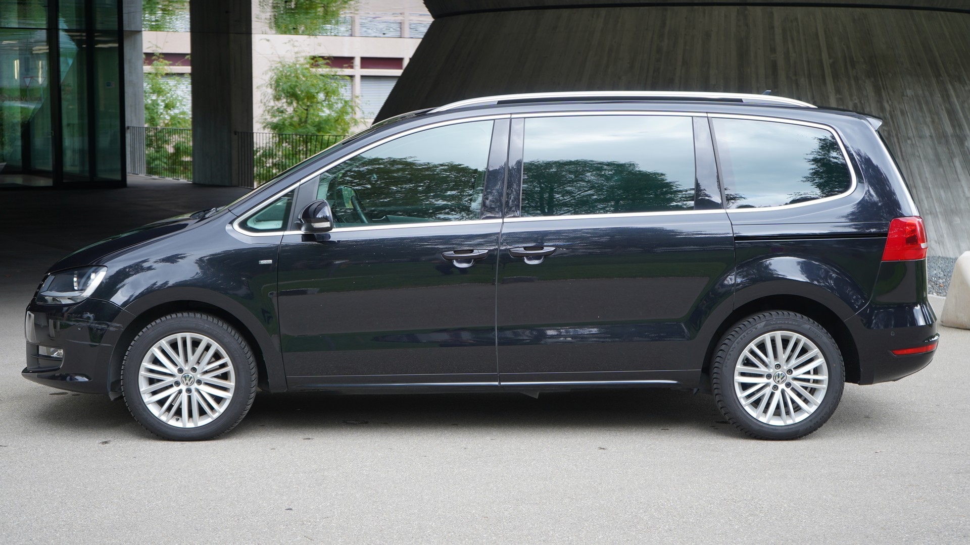 VW Sharan 2.0 TDI 7 Sitze-image-6