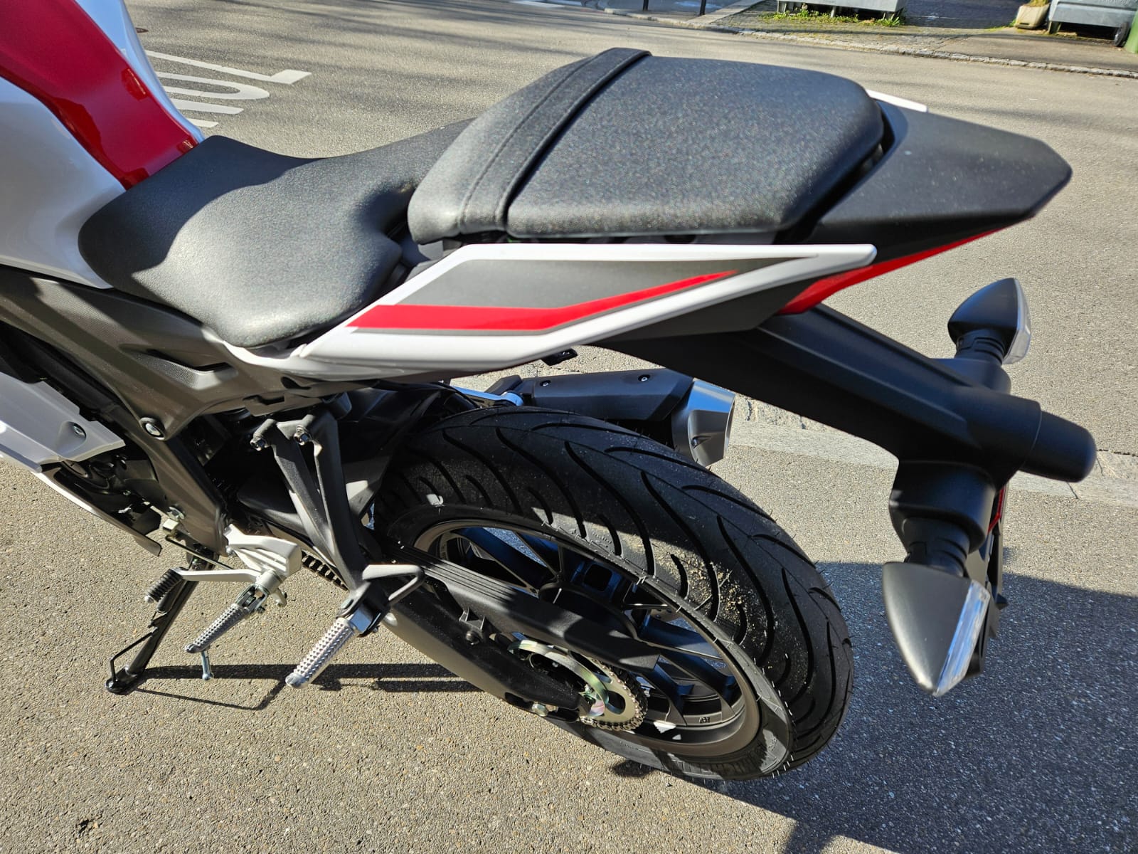 YAMAHA YZF-R 125 ABS-image-6