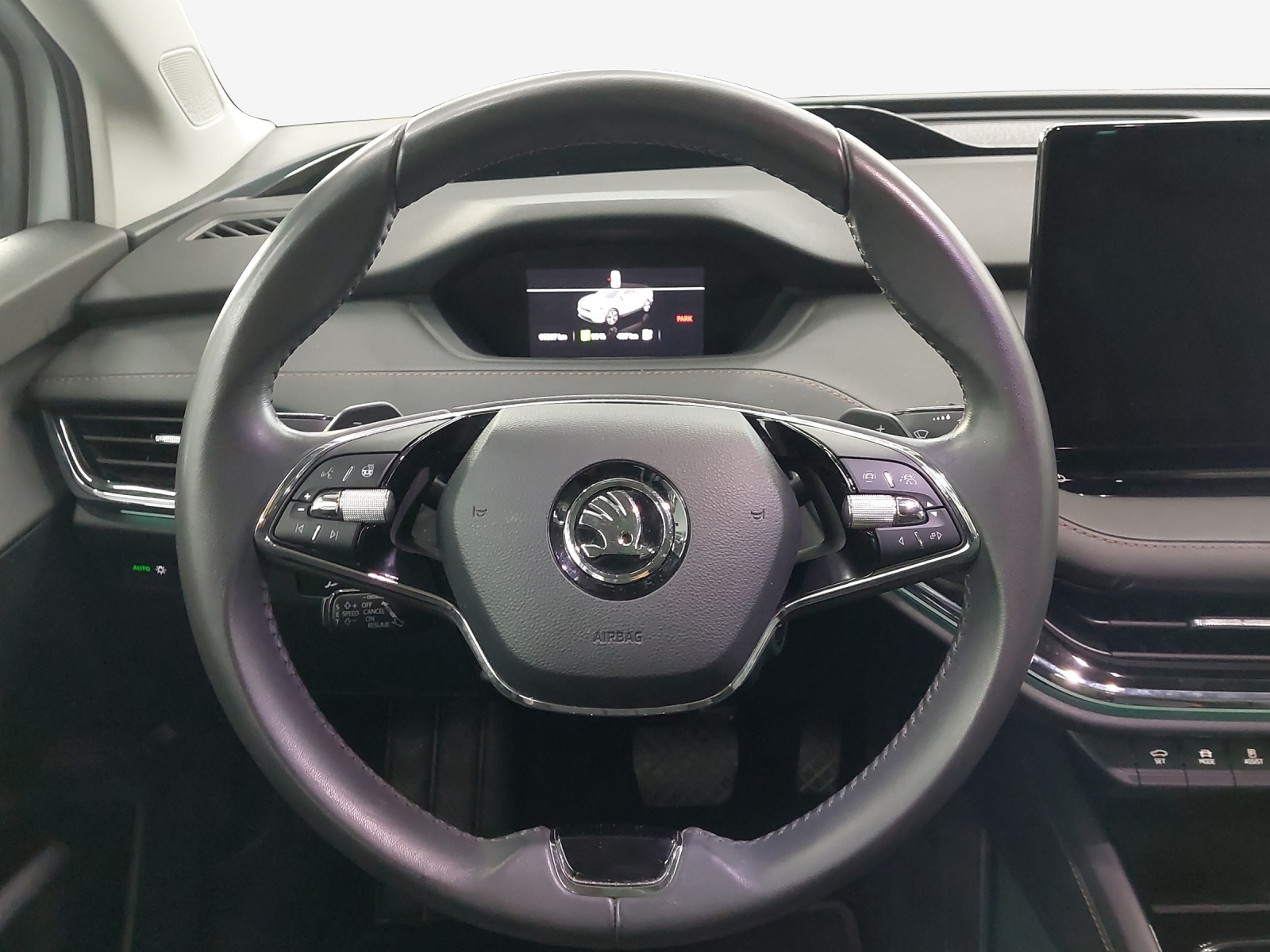 SKODA Enyaq iV 80-image-9