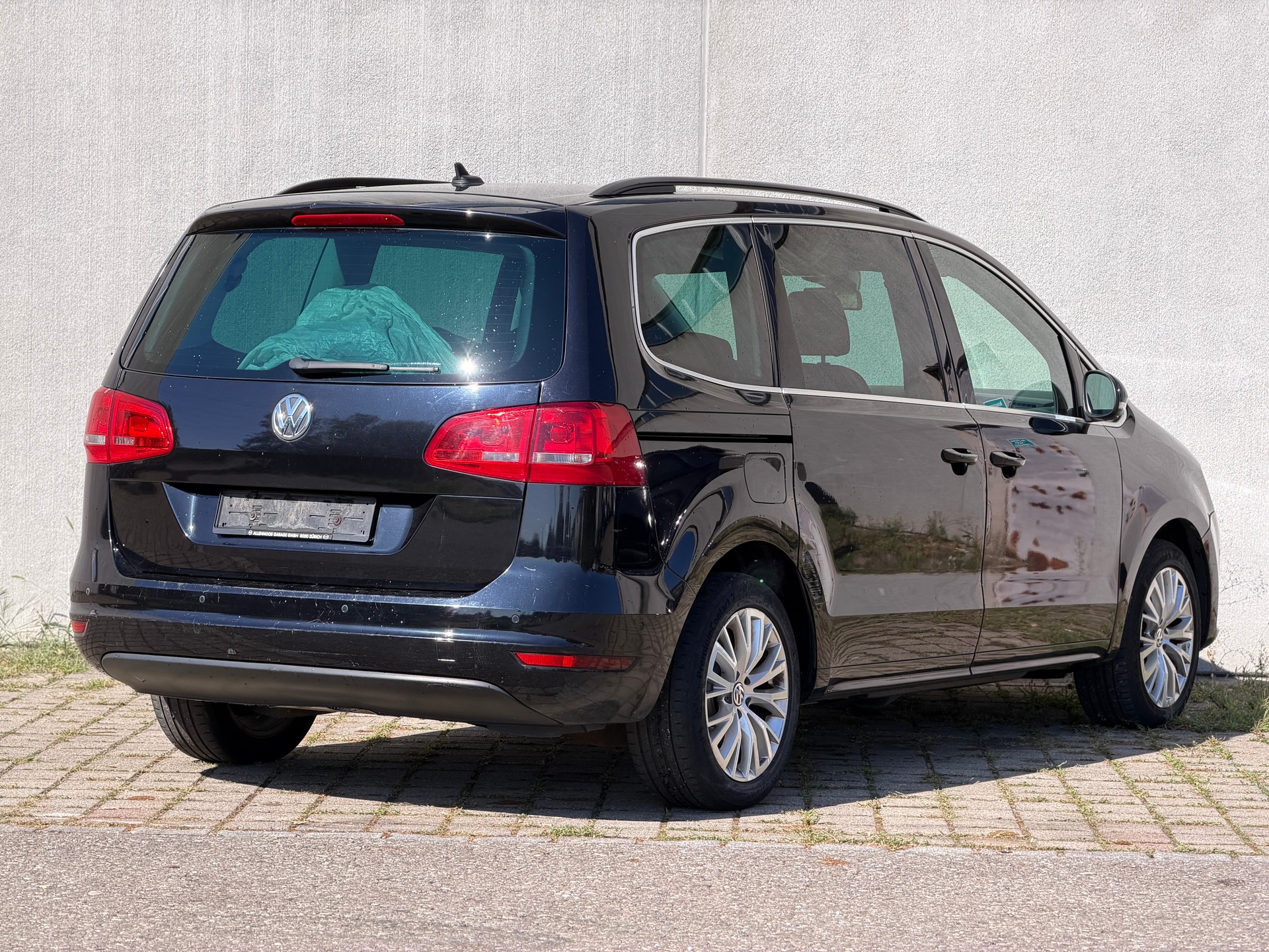 VW Sharan 2.0 TDI BlueMotion Technology Highline DSG-image-3