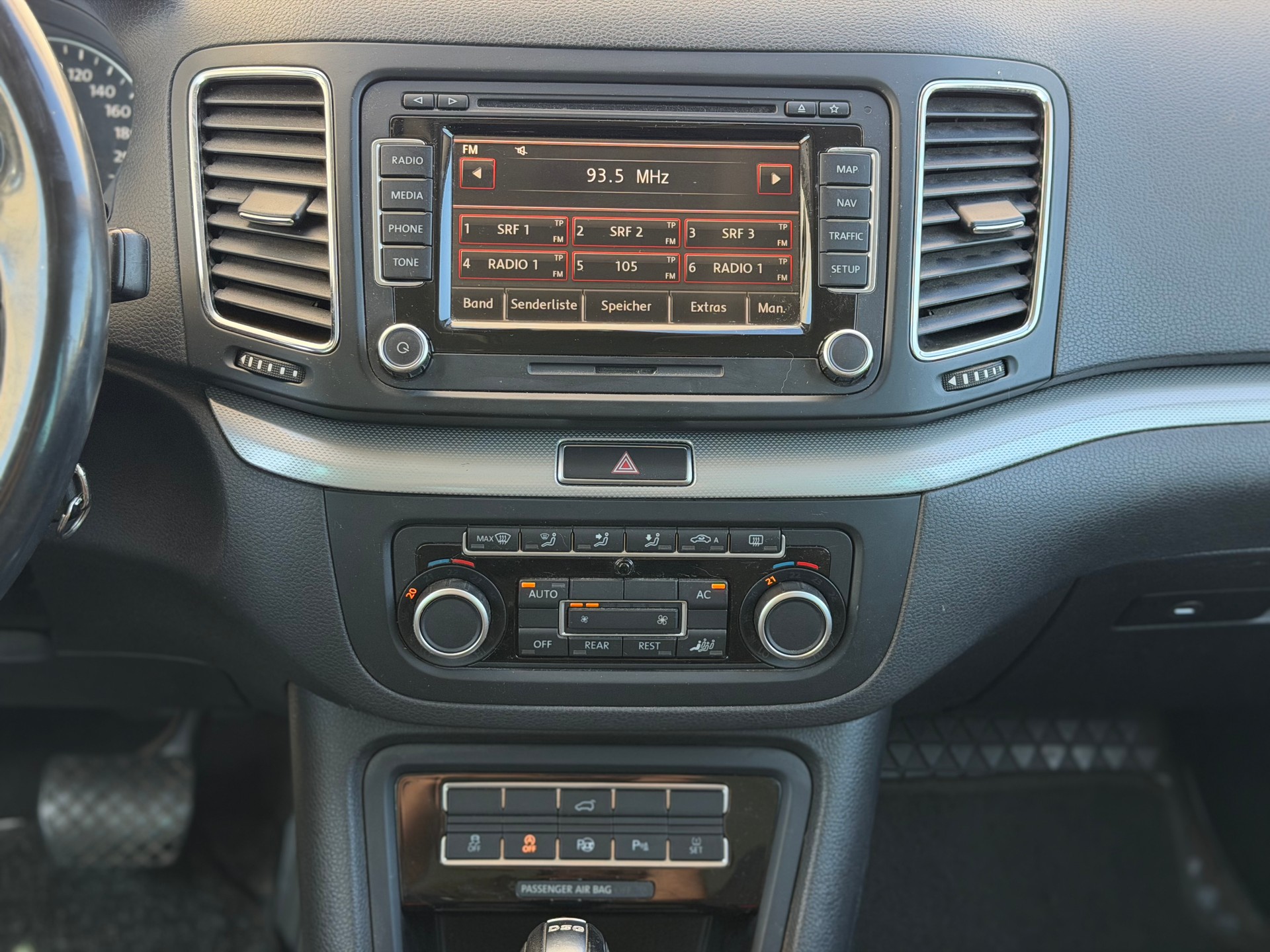 VW Sharan 2.0 TDI BlueMotion Technology Highline DSG-image-15