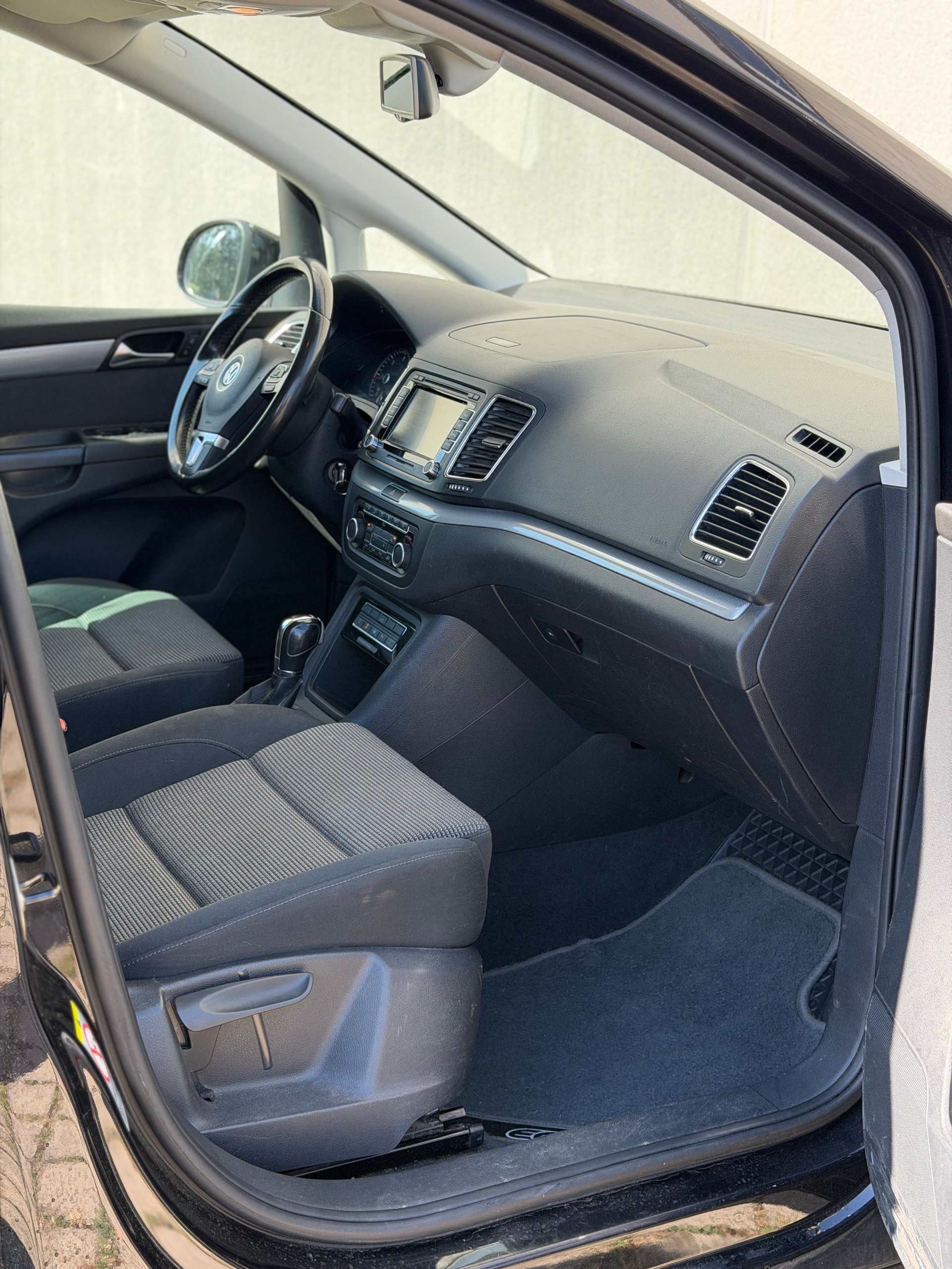 VW Sharan 2.0 TDI BlueMotion Technology Highline DSG-image-12