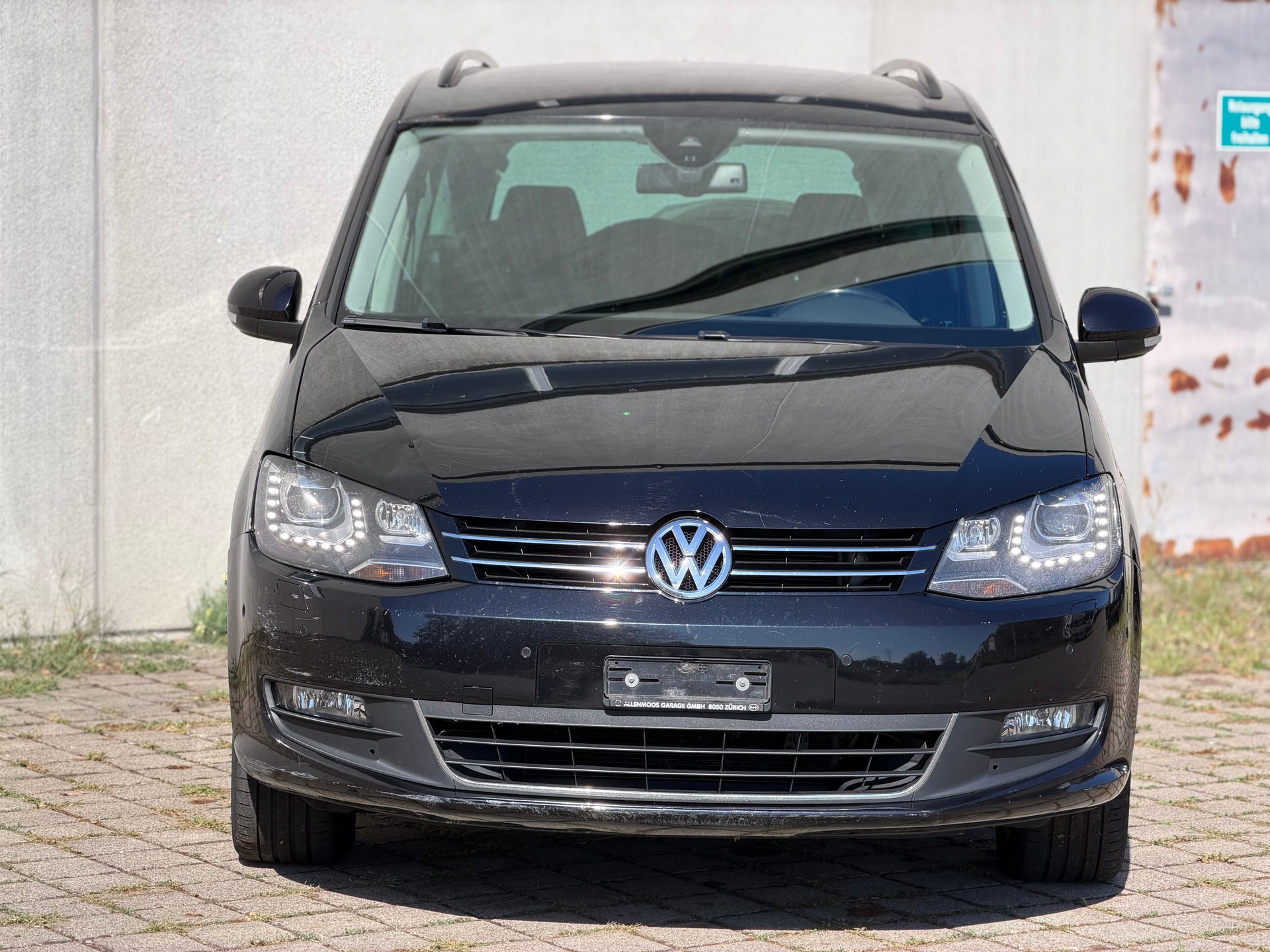 VW Sharan 2.0 TDI BlueMotion Technology Highline DSG-image-1