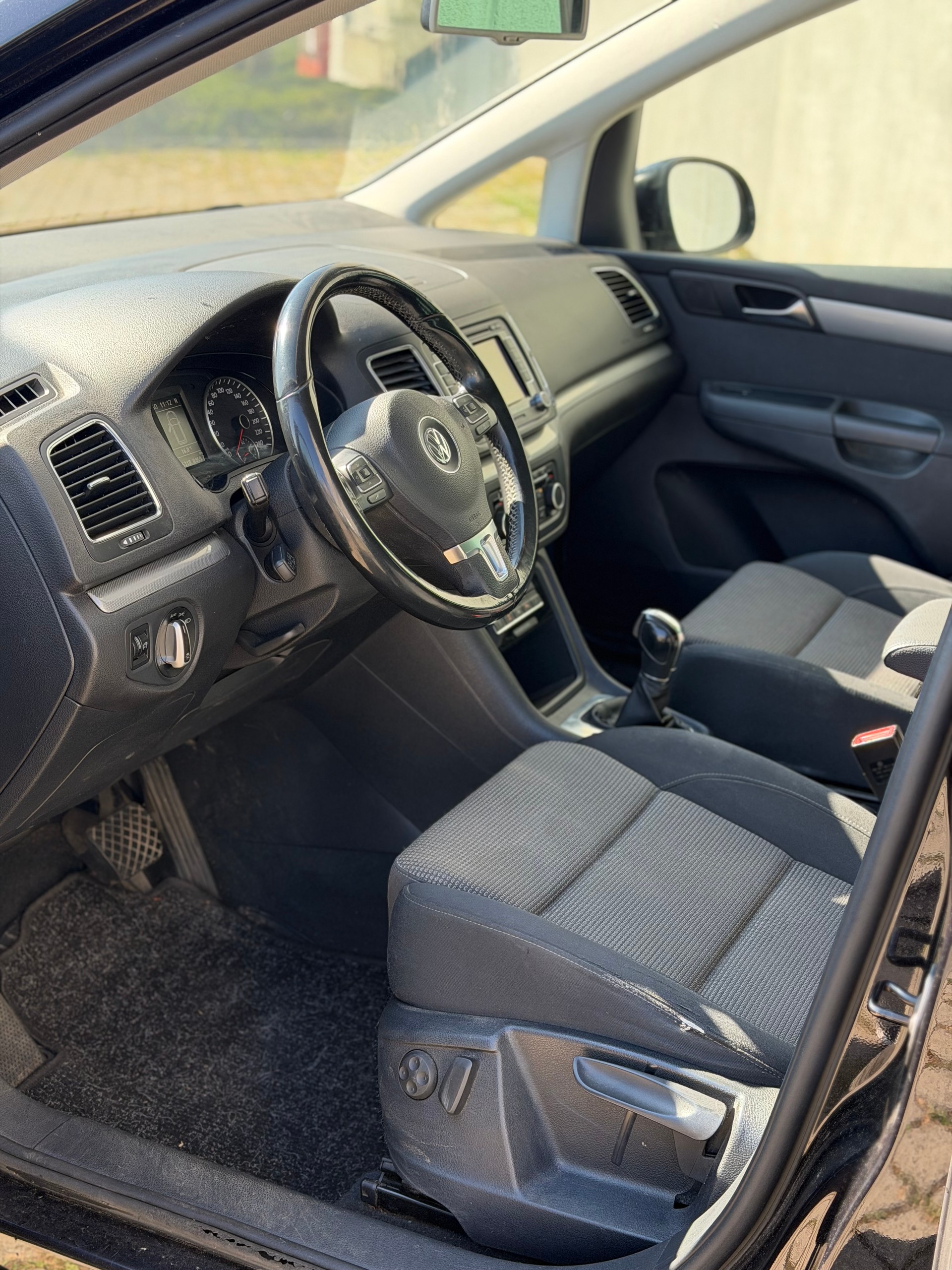 VW Sharan 2.0 TDI BlueMotion Technology Highline DSG-image-8