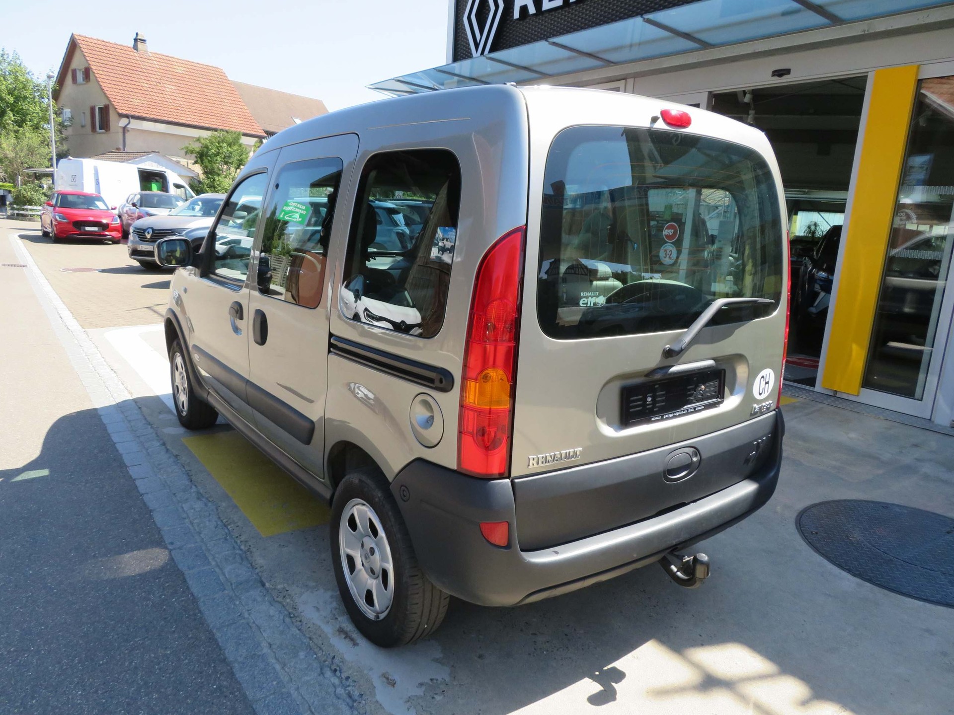 RENAULT Kangoo Kombi 1.6 16V Privillège 4x4-image-7