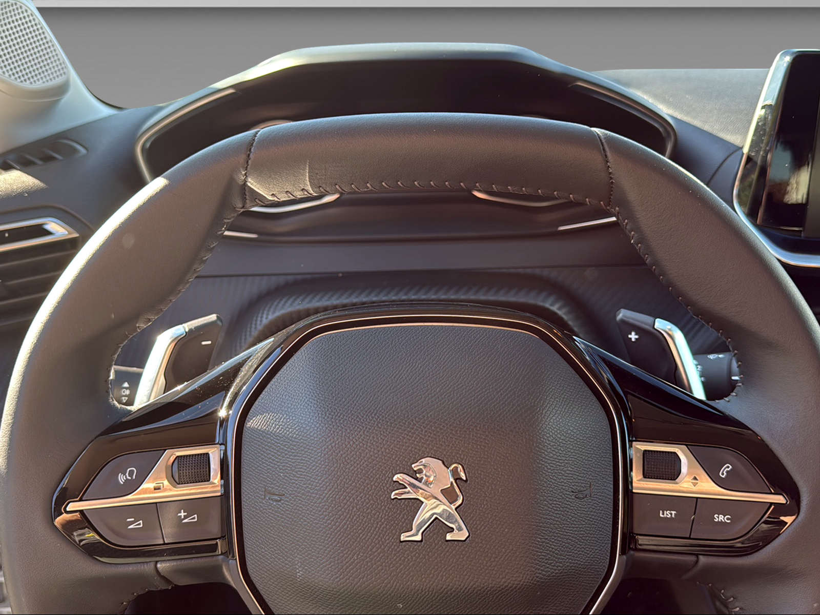 PEUGEOT 208 1.2 PureTech 100 Active Pack-image-17