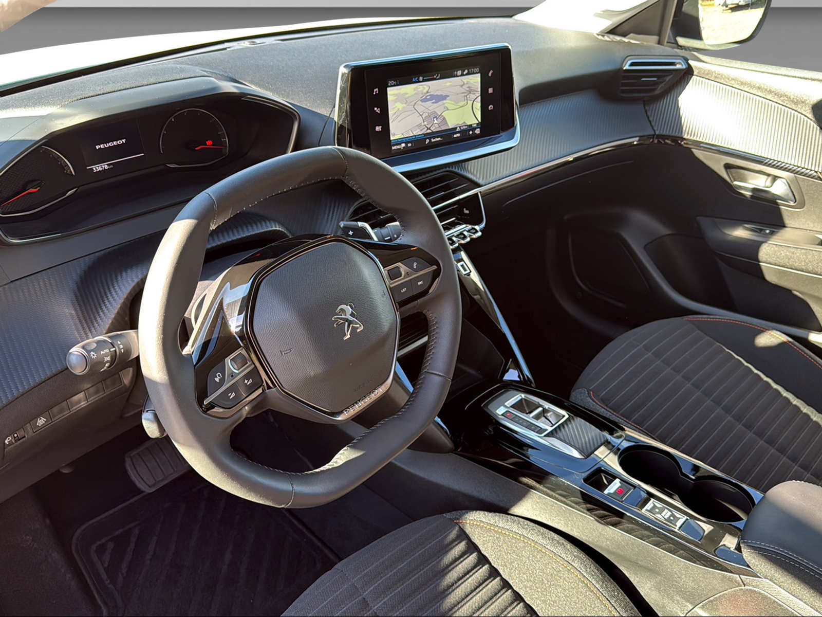 PEUGEOT 208 1.2 PureTech 100 Active Pack-image-14