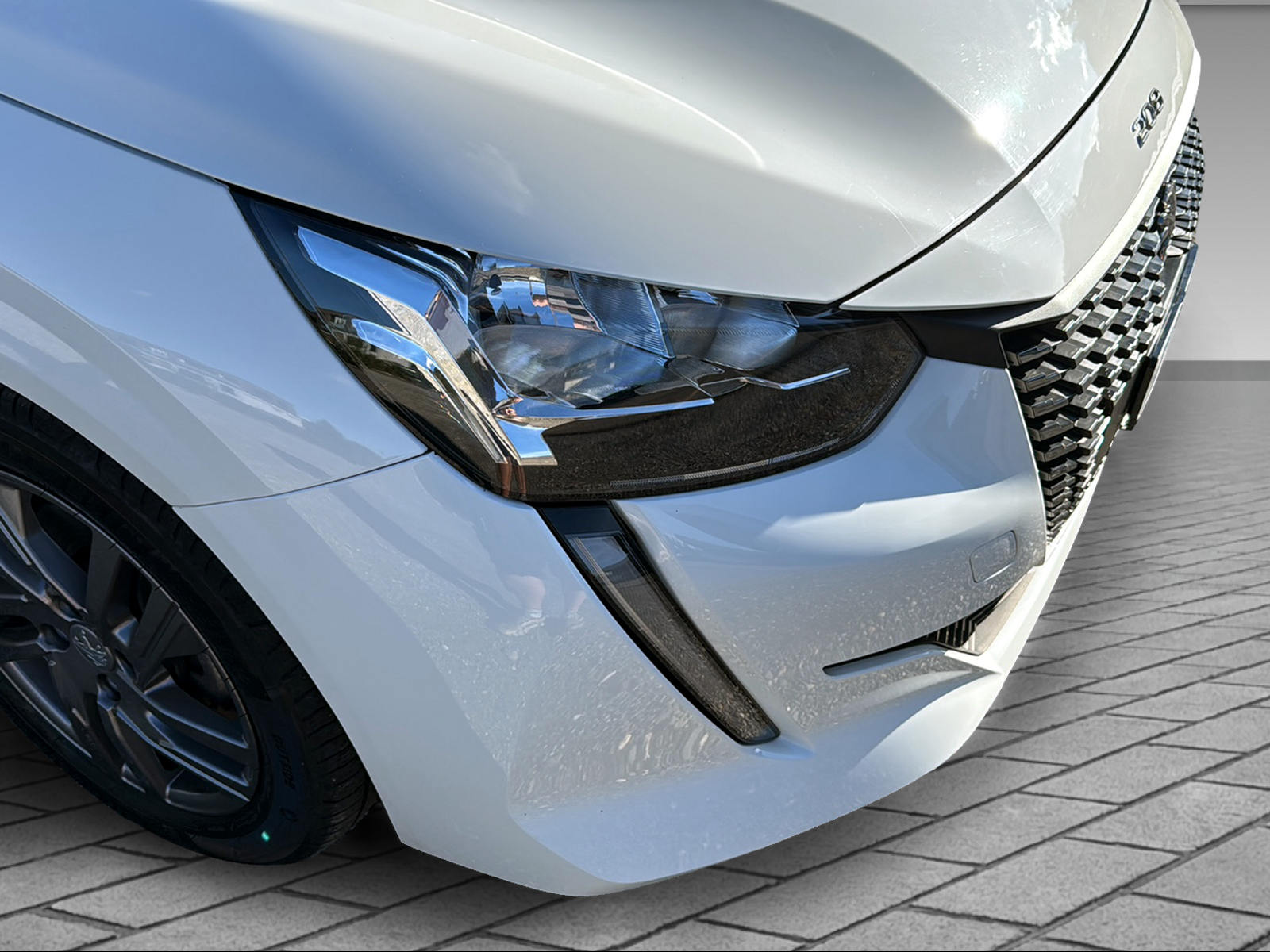 PEUGEOT 208 1.2 PureTech 100 Active Pack-image-10