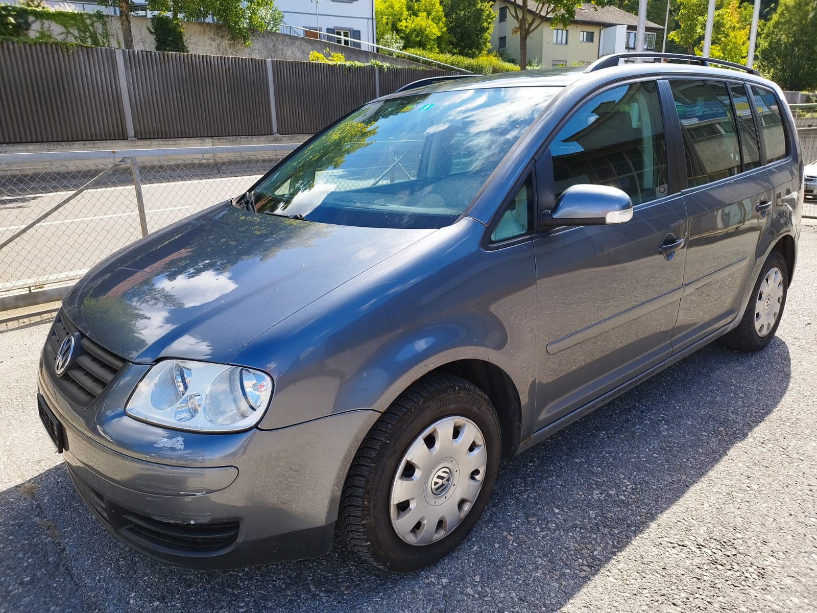 VW Touran 1.9 TDI Trendline Traveller-image-7