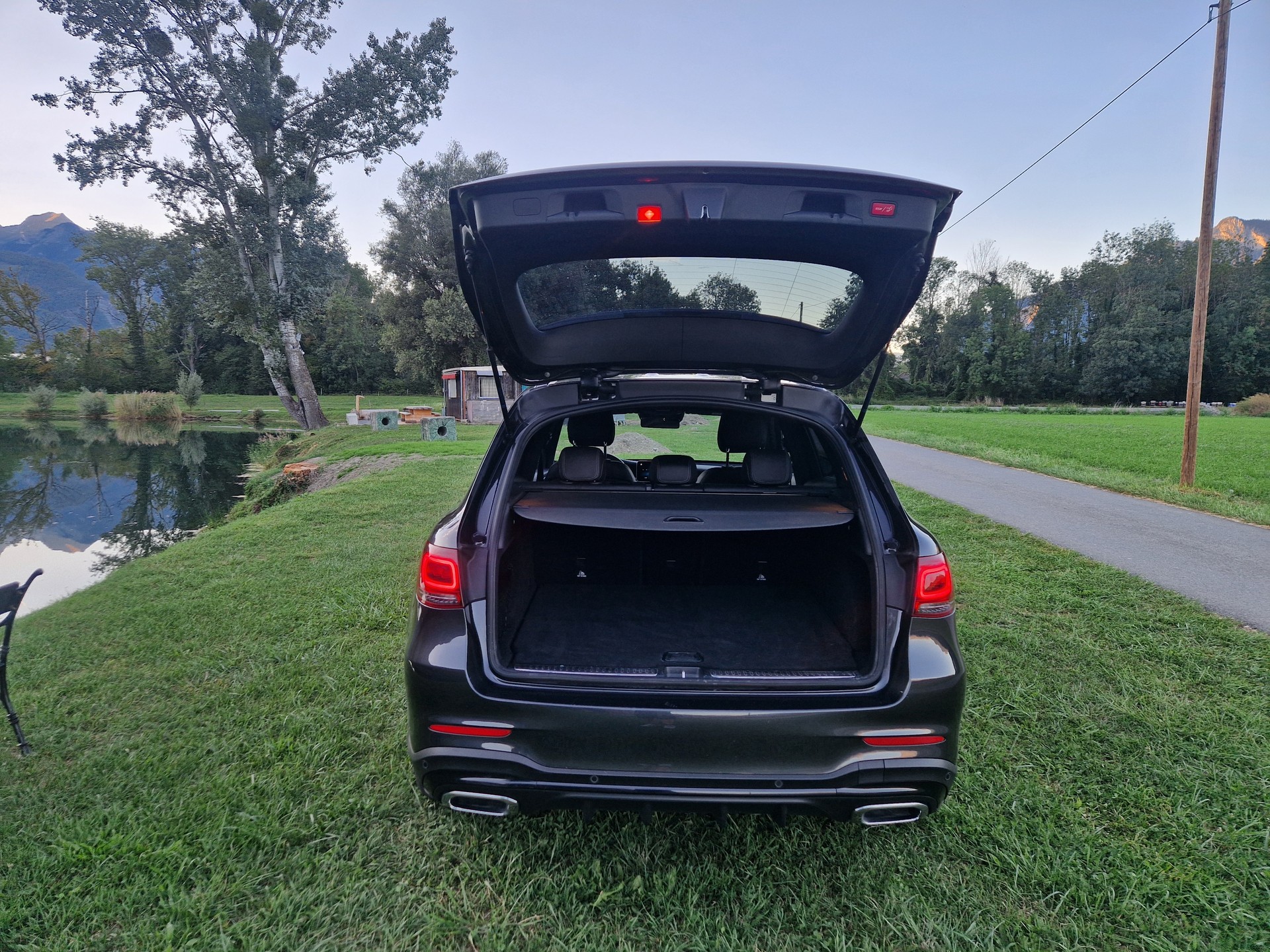 MERCEDES-BENZ GLC 200 AMG Line Plus 4Matic 9G-Tronic-image-6