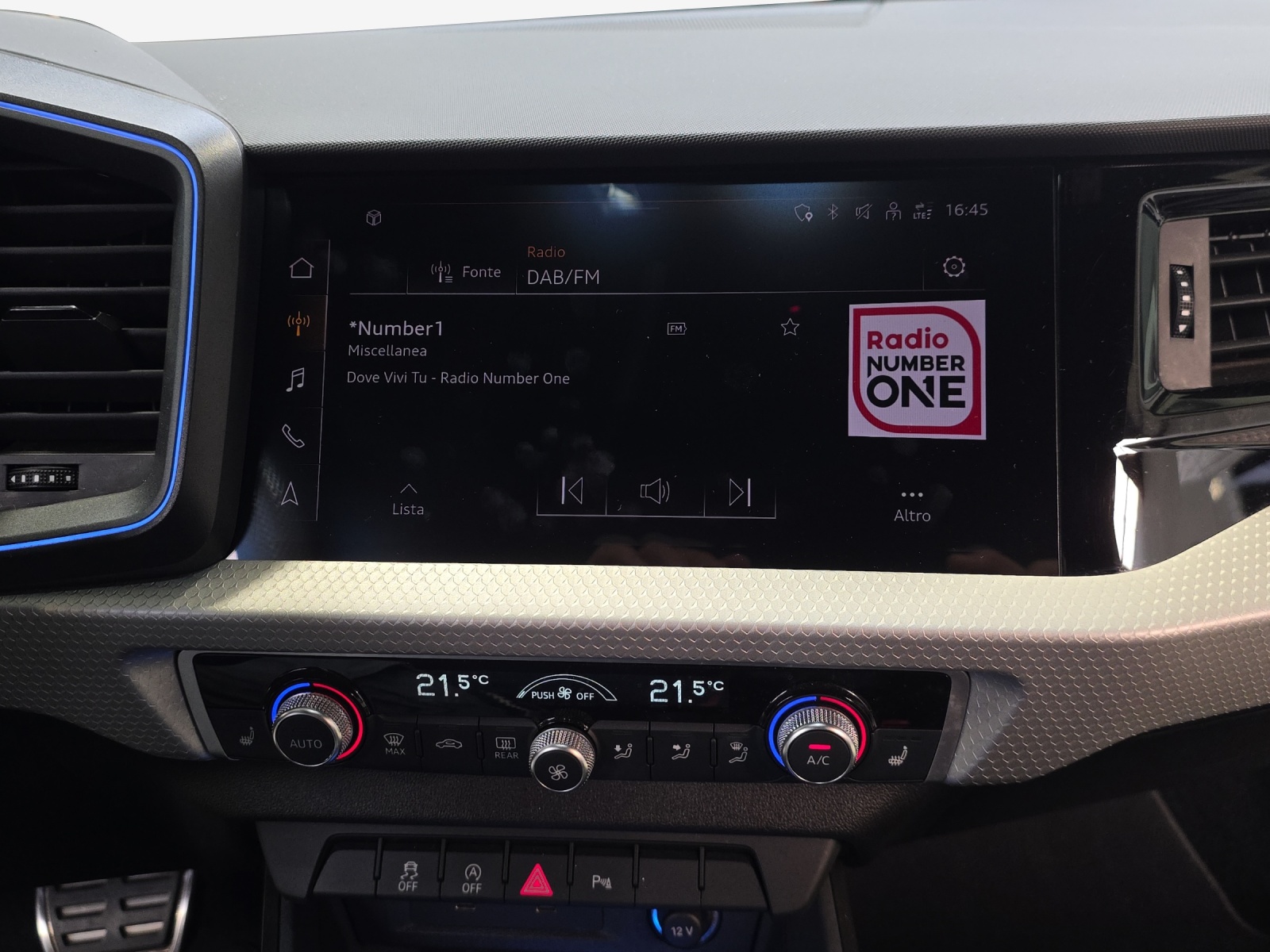 AUDI A1 Sportback 30 TFSI S Line Attraction S-tronic-image-10