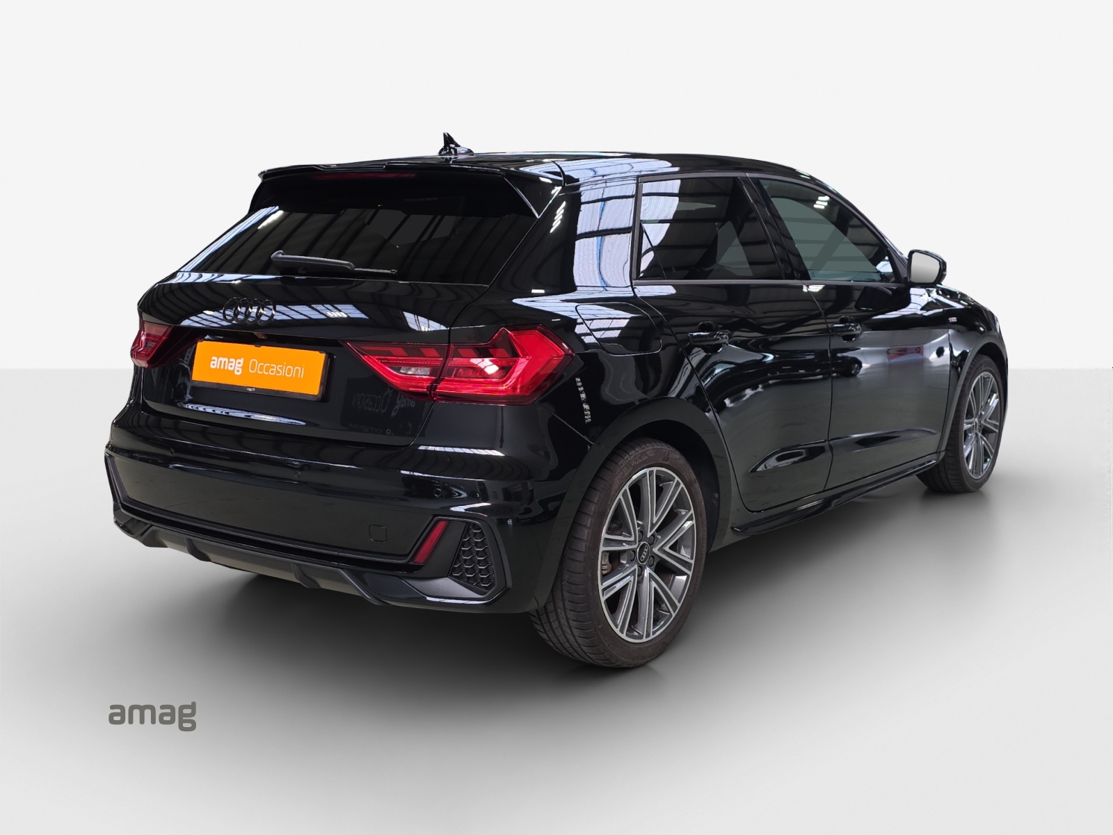 AUDI A1 Sportback 30 TFSI S Line Attraction S-tronic-image-4
