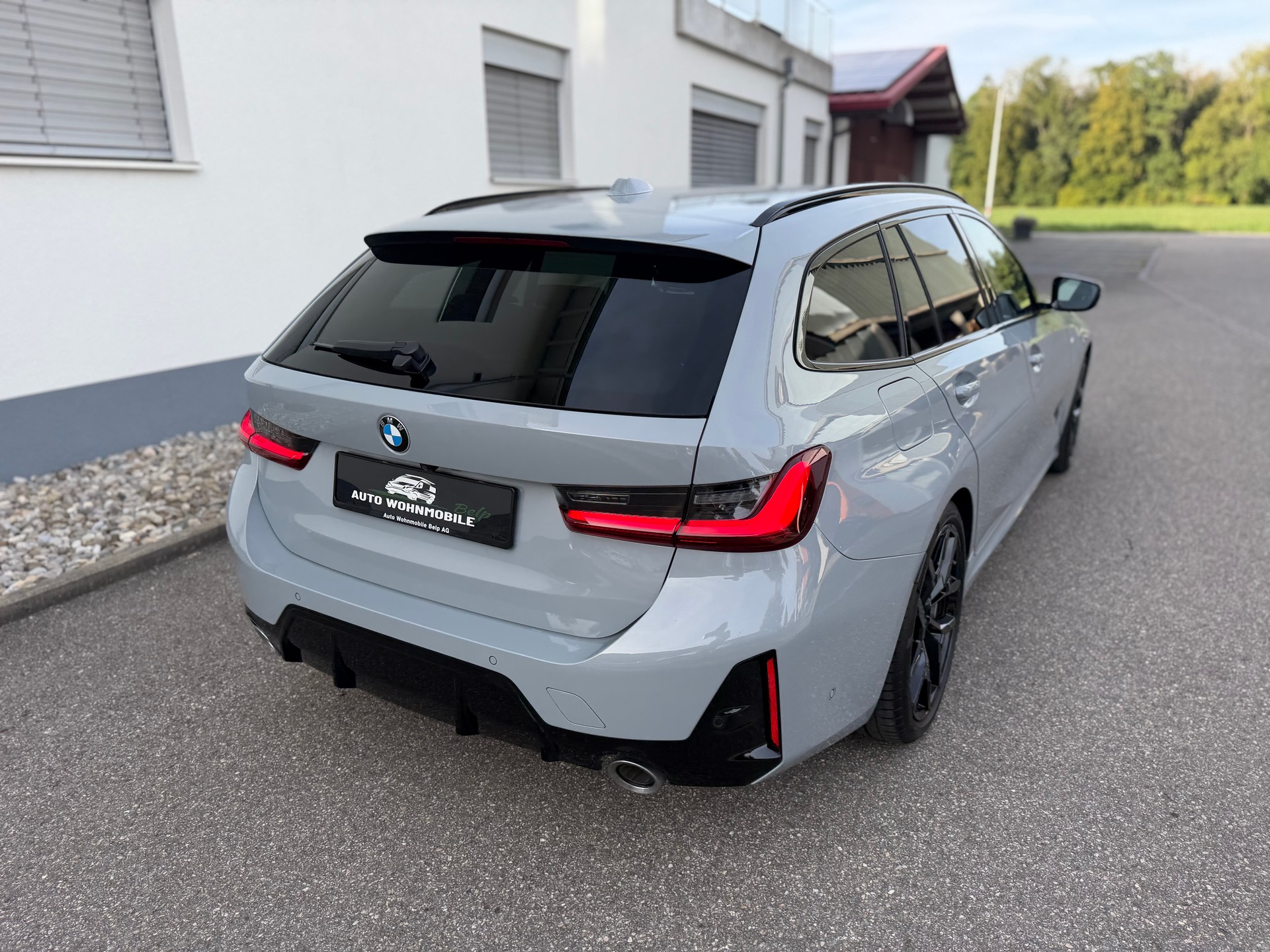 BMW 320d xDrive 48V Touring Steptronic M Sport-image-7